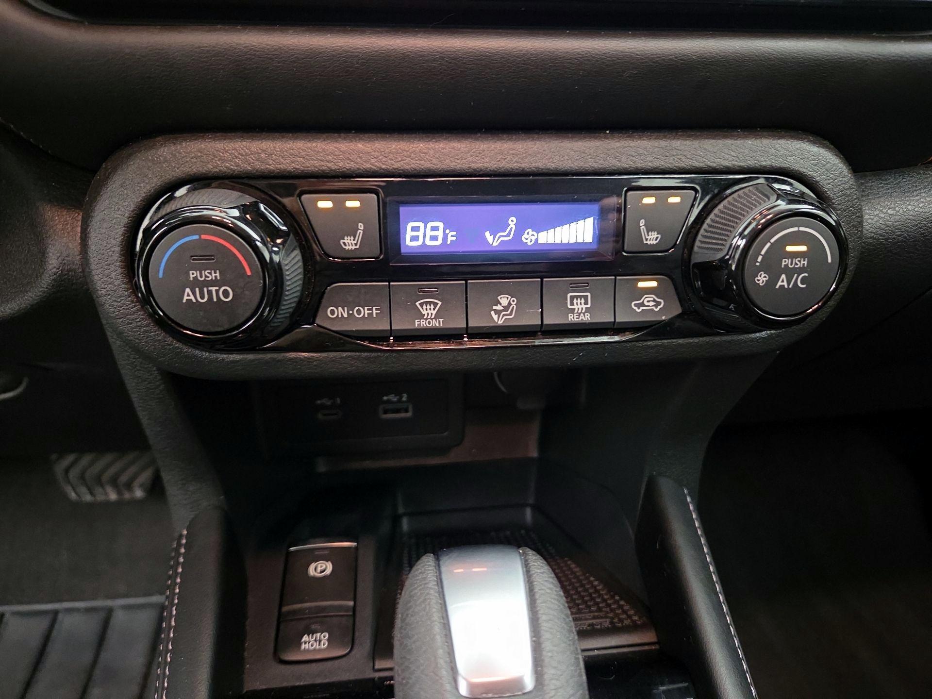 Thumbnail: 2023 Nissan Kicks - 16