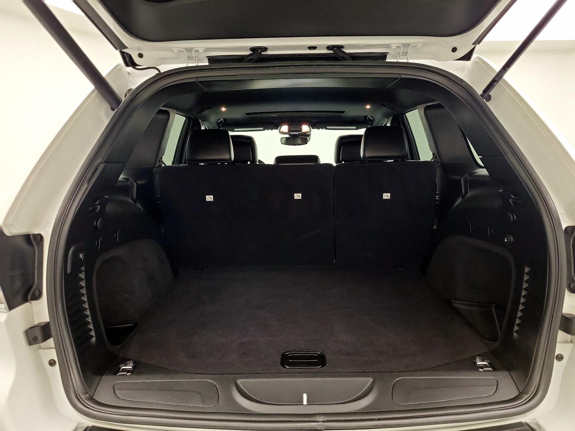 Thumbnail: 2021 Jeep Grand Cherokee - 20