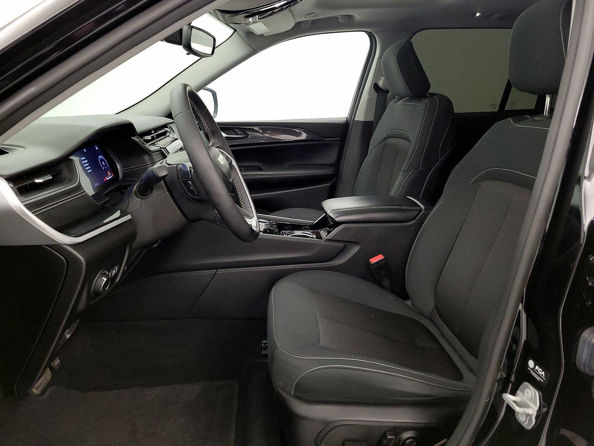 Thumbnail: 2023 Jeep Grand Cherokee - 11