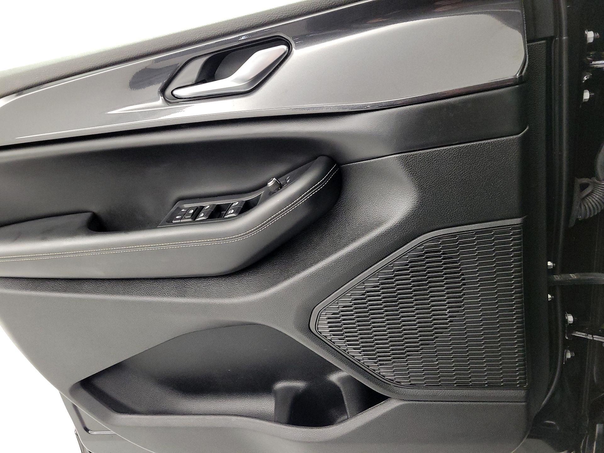 Thumbnail: 2023 Jeep Grand Cherokee - 12