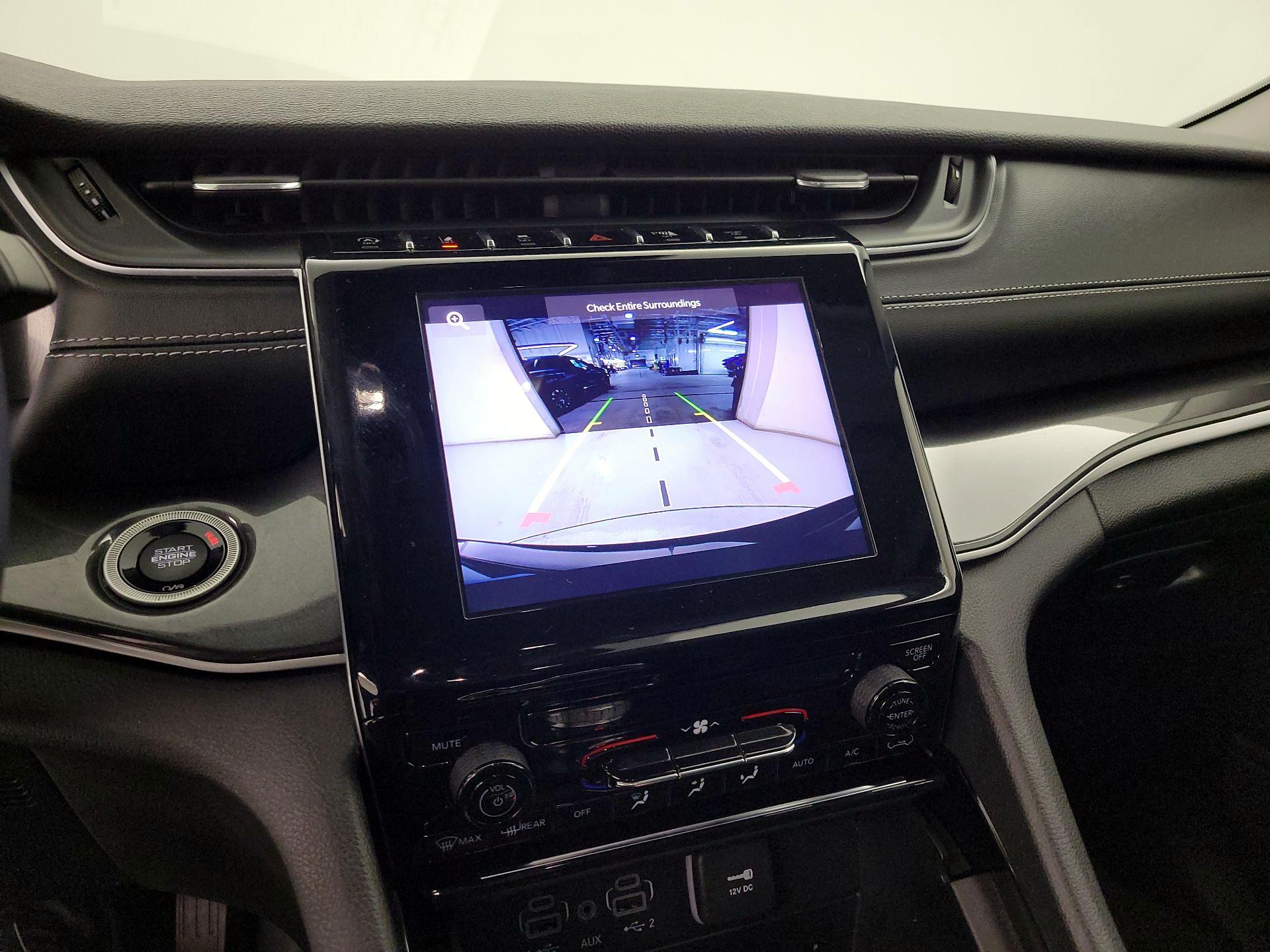 Thumbnail: 2023 Jeep Grand Cherokee - 14