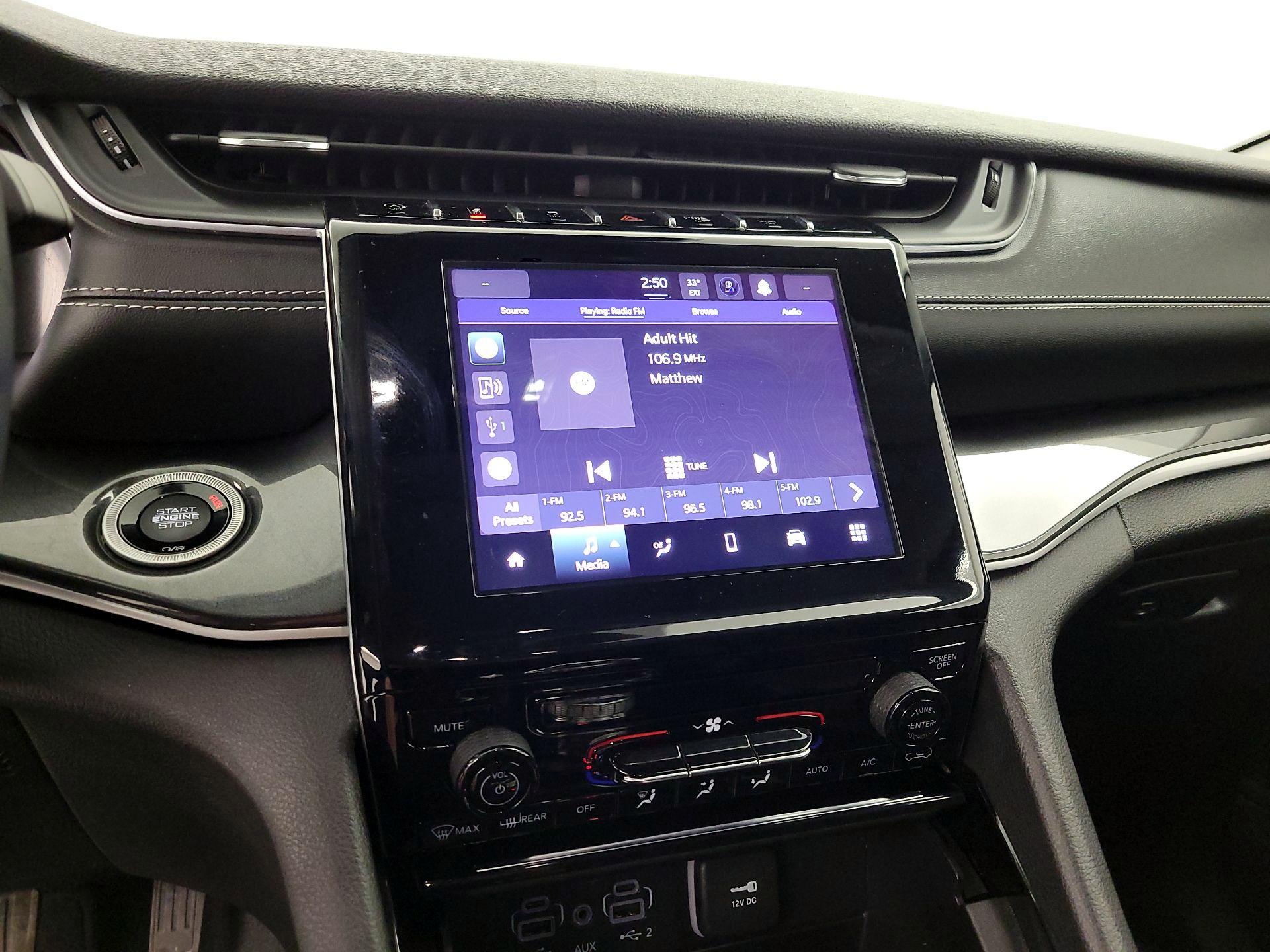 Thumbnail: 2023 Jeep Grand Cherokee - 15