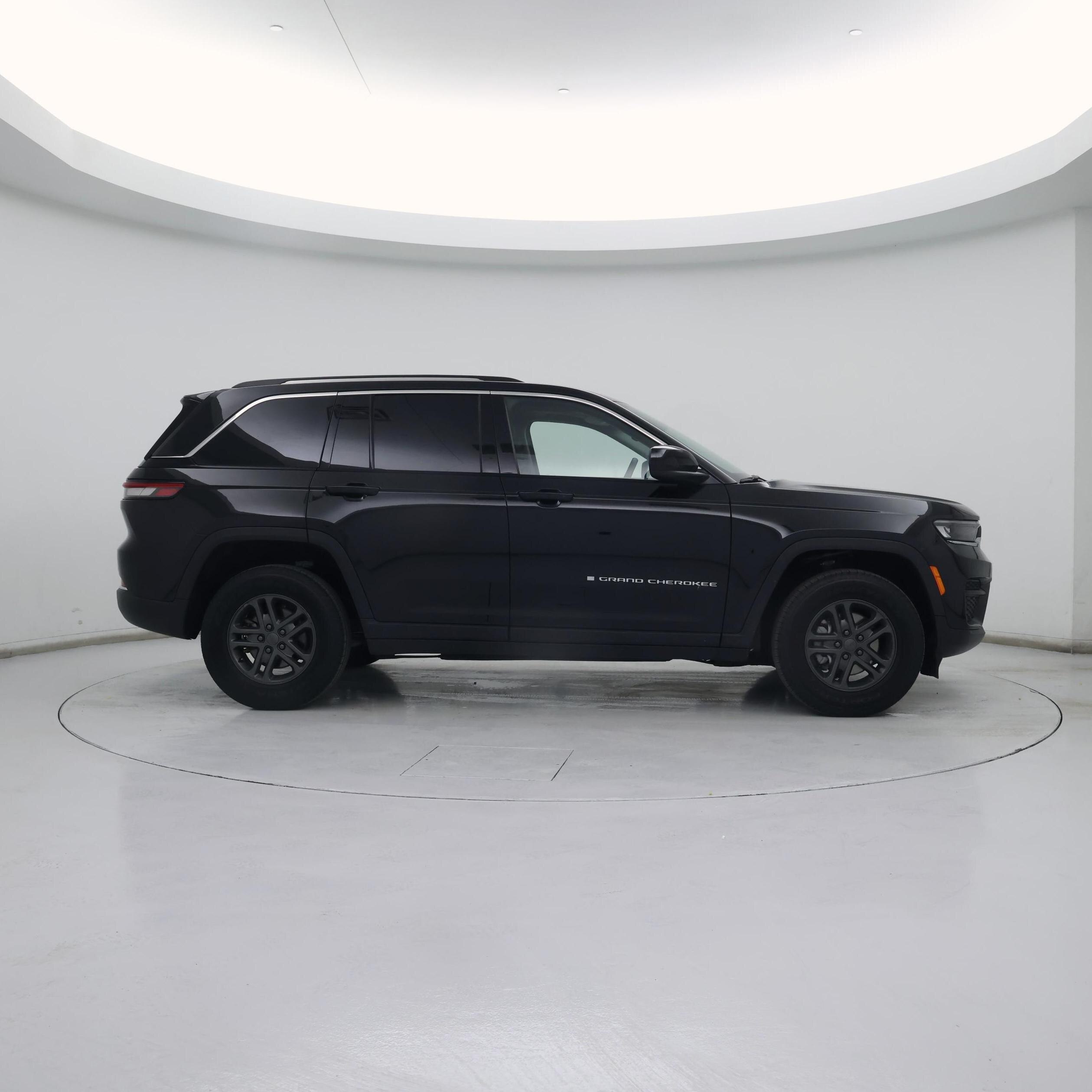 Thumbnail: 2023 Jeep Grand Cherokee - 7