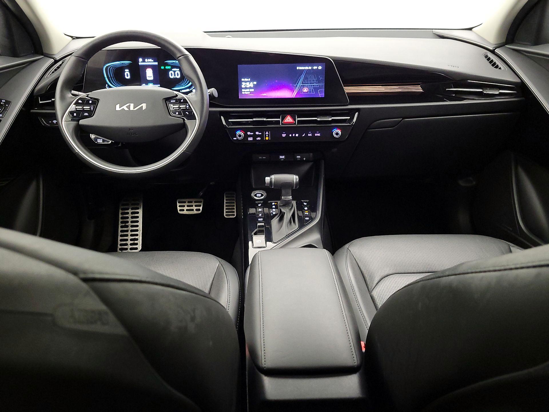 Thumbnail: 2023 Kia Niro - 9