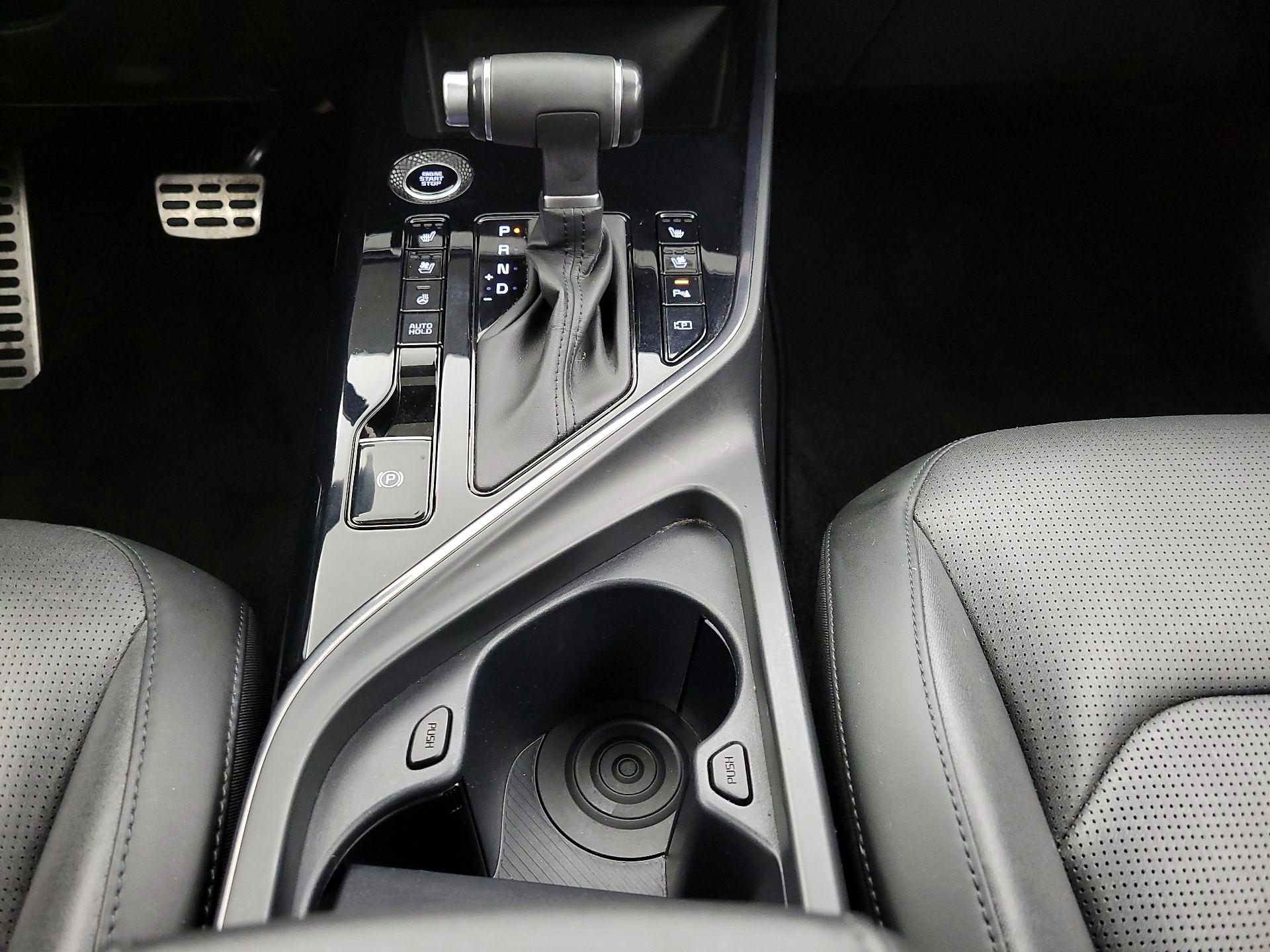 Thumbnail: 2023 Kia Niro - 18