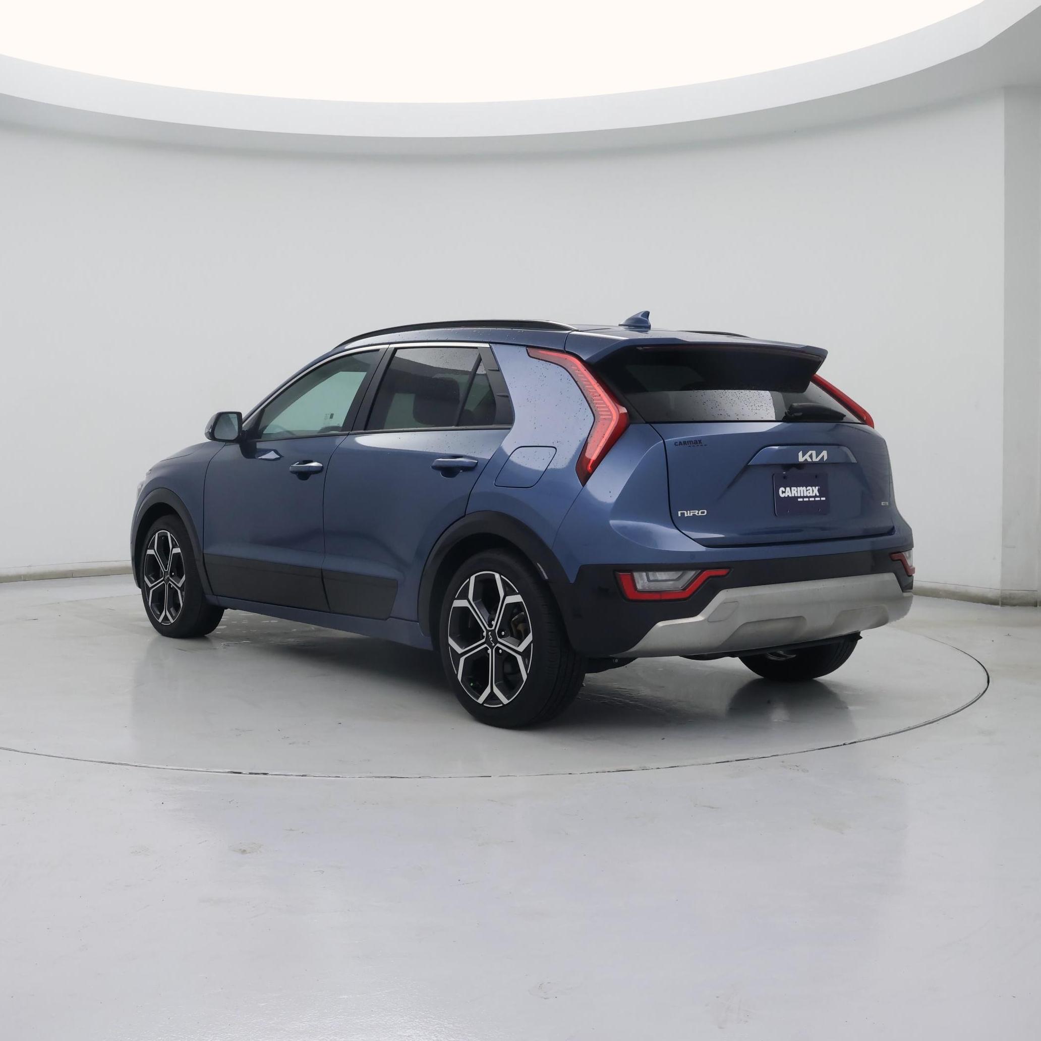 Thumbnail: 2023 Kia Niro - 2