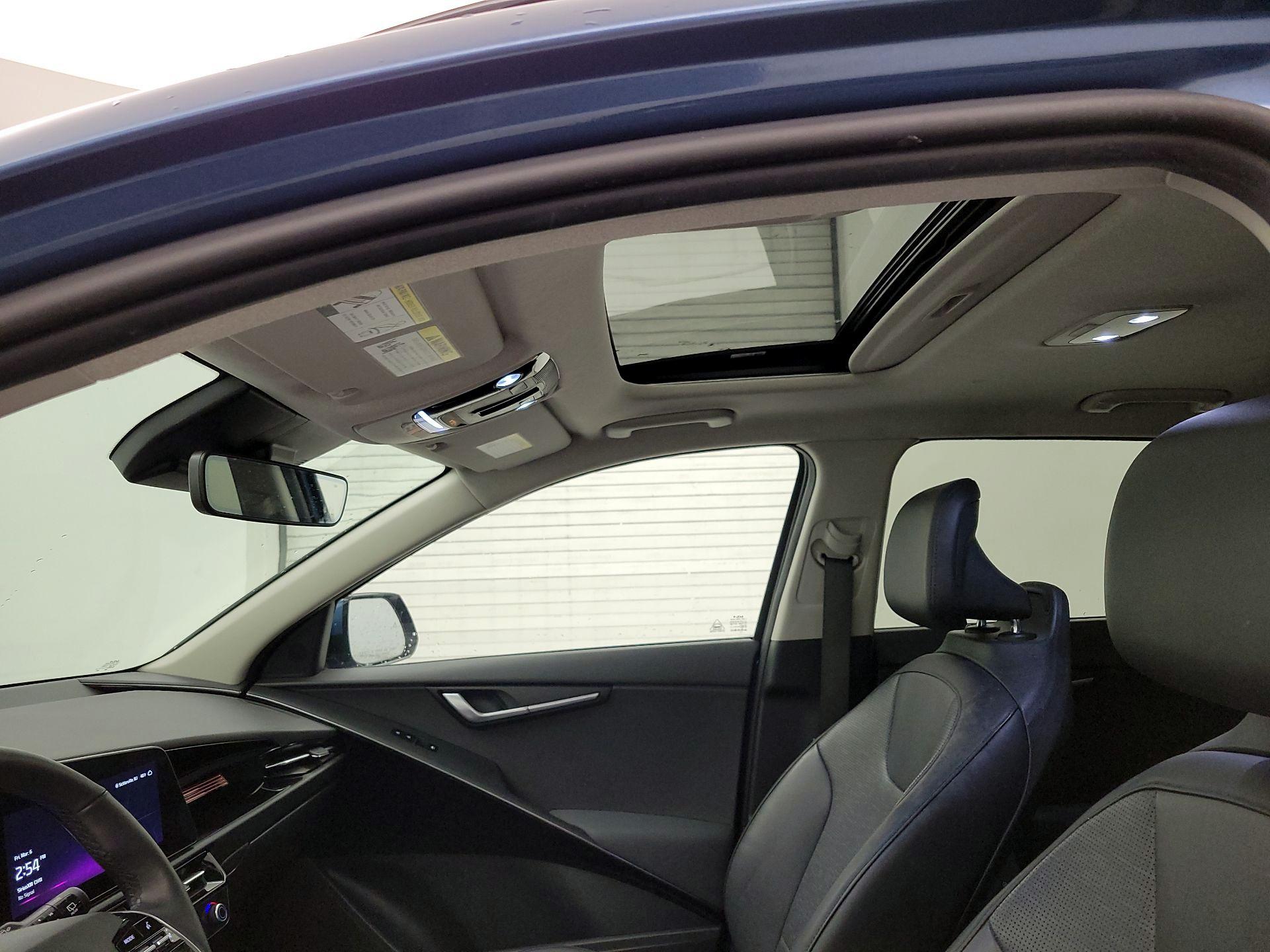 Thumbnail: 2023 Kia Niro - 20