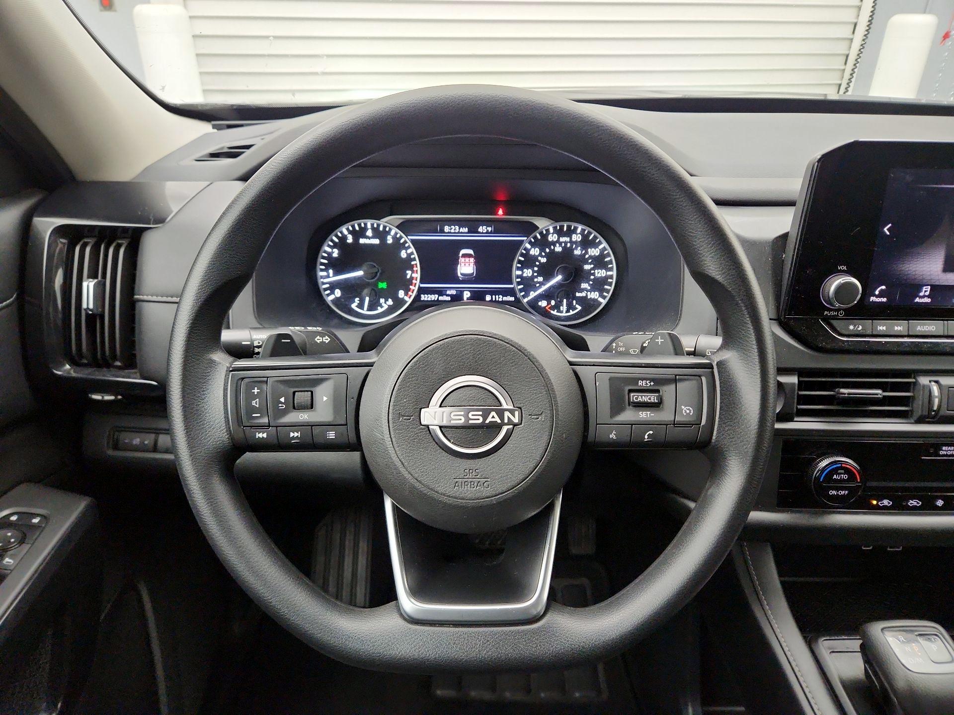 Thumbnail: 2023 Nissan Pathfinder - 10