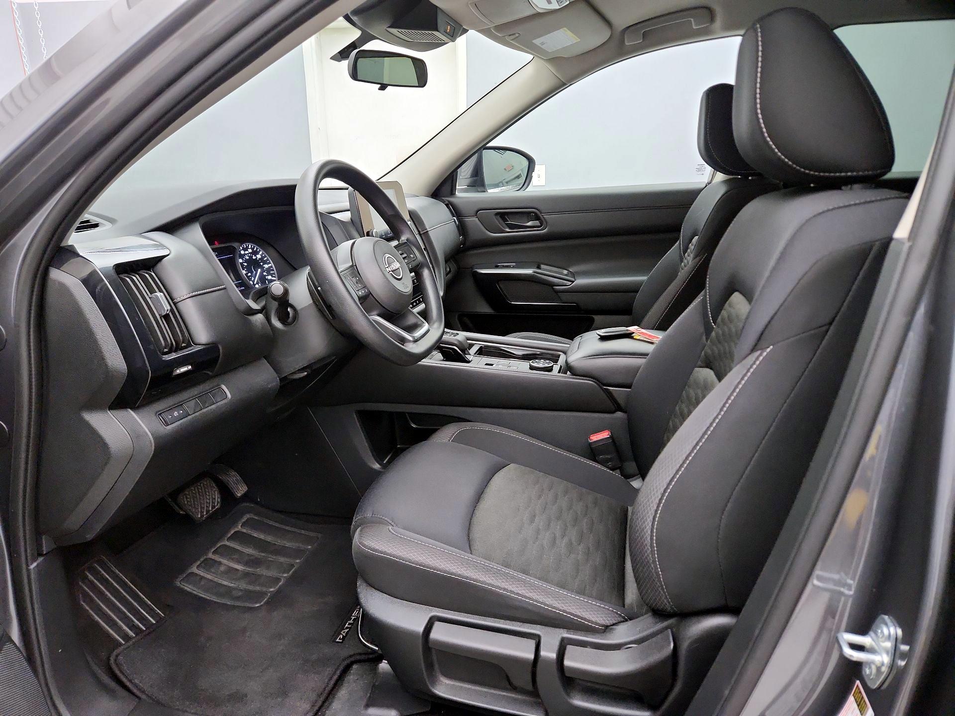 Thumbnail: 2023 Nissan Pathfinder - 11