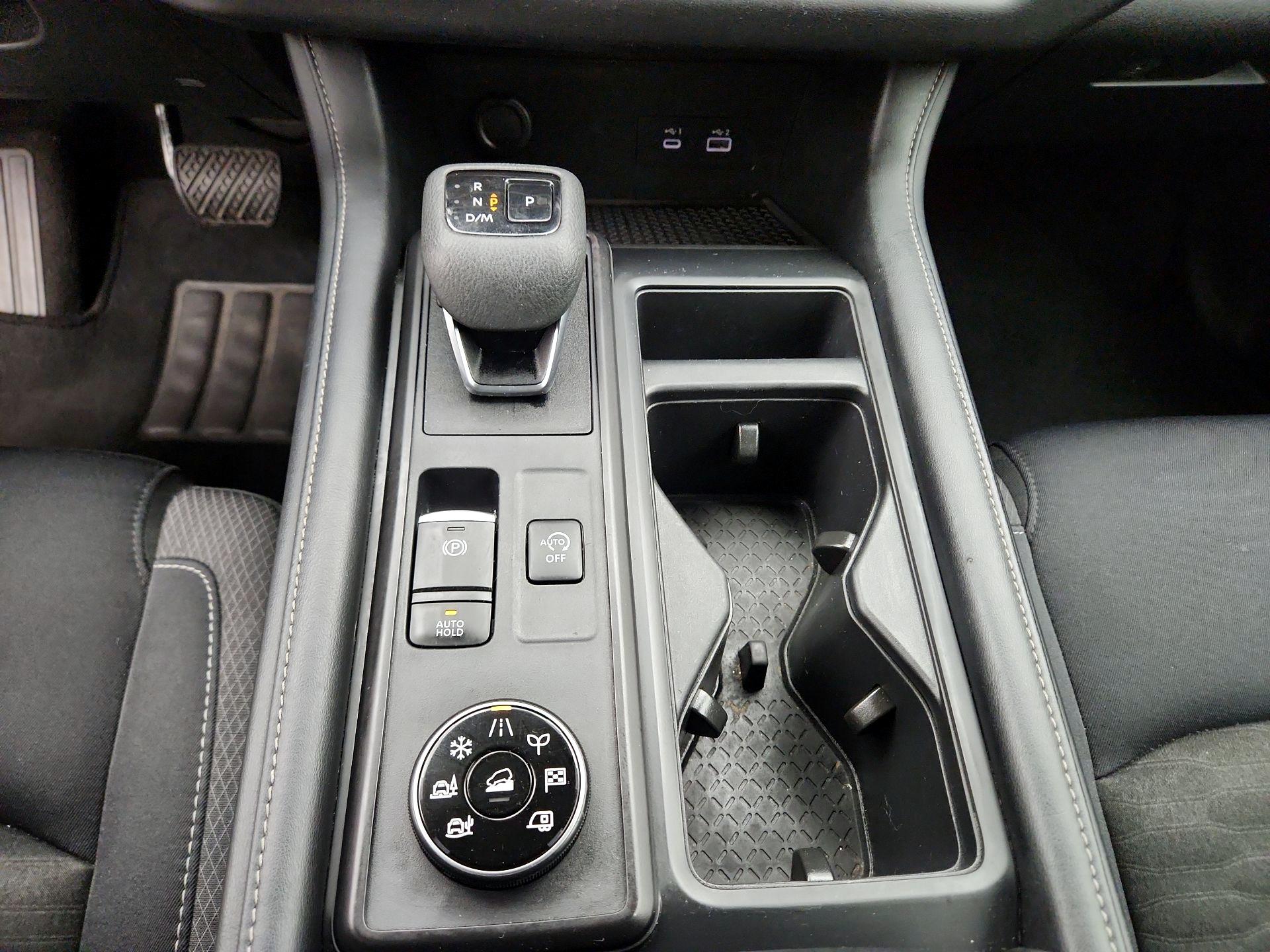 Thumbnail: 2023 Nissan Pathfinder - 17