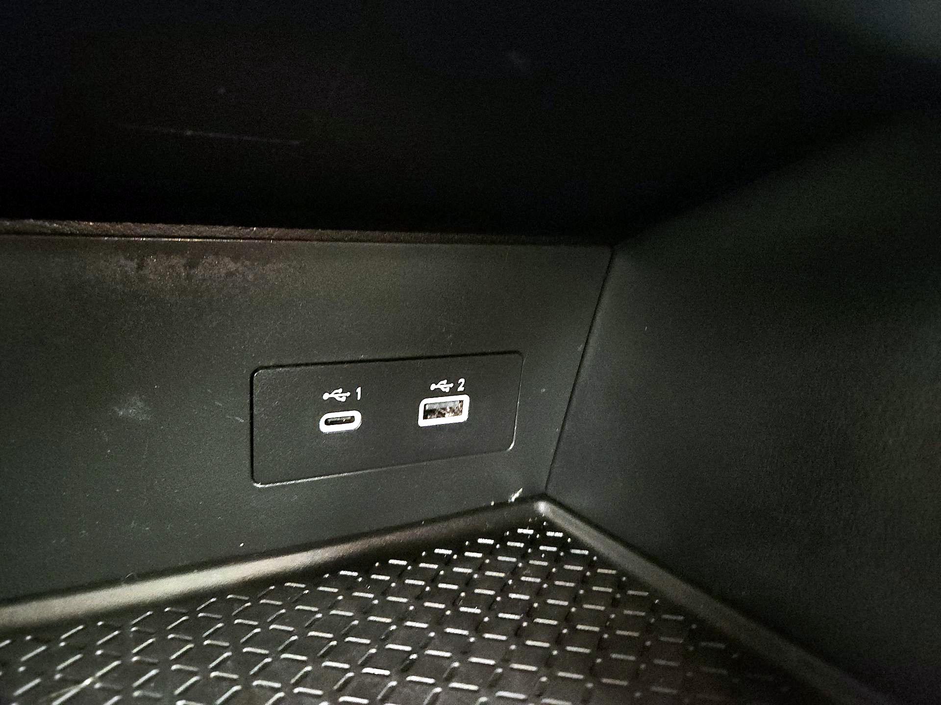 Thumbnail: 2023 Nissan Pathfinder - 18