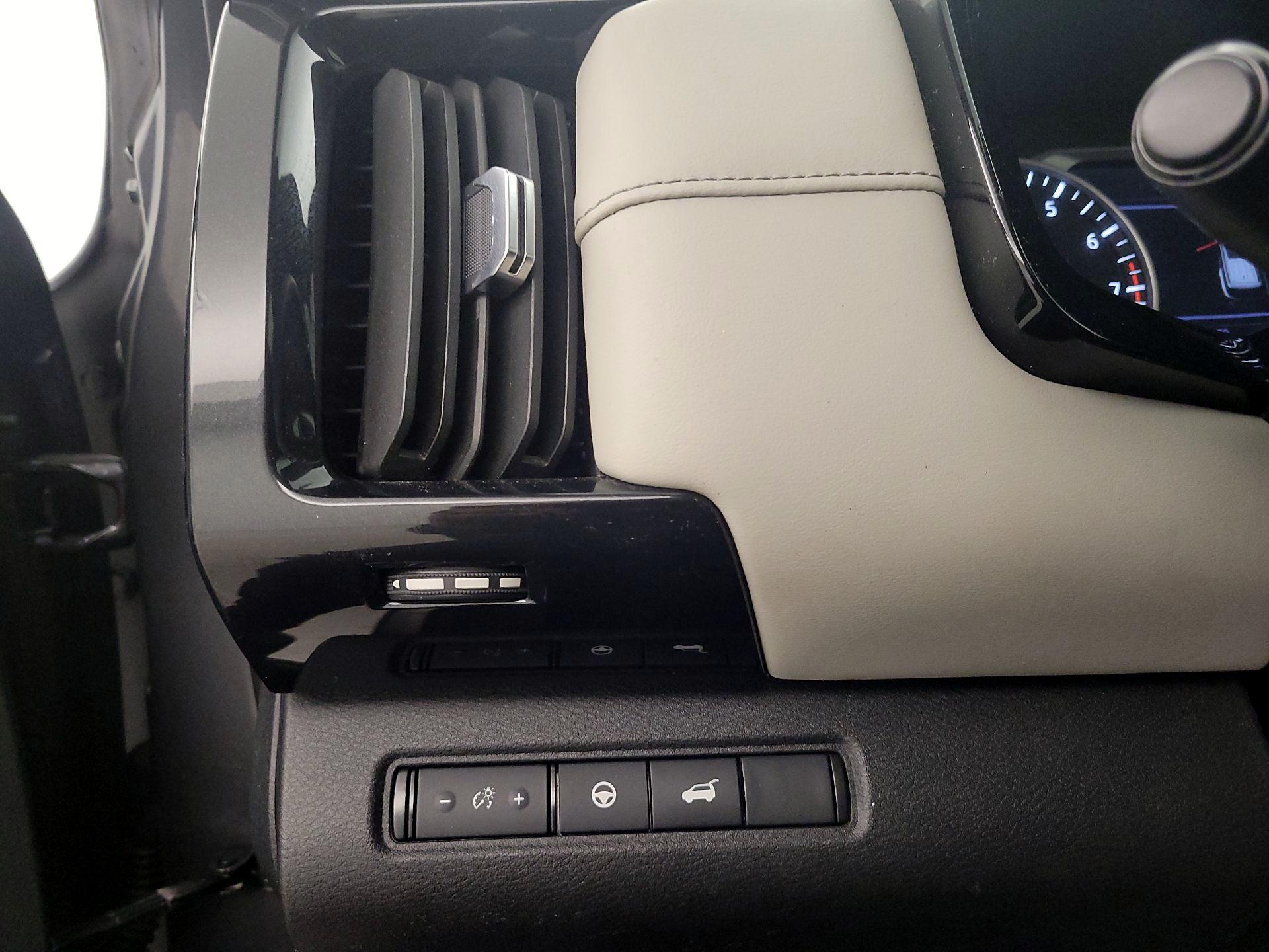 Thumbnail: 2023 Nissan Pathfinder - 13