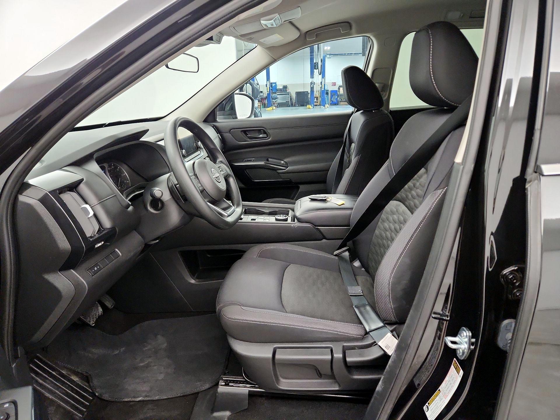 Thumbnail: 2024 Nissan Pathfinder - 11