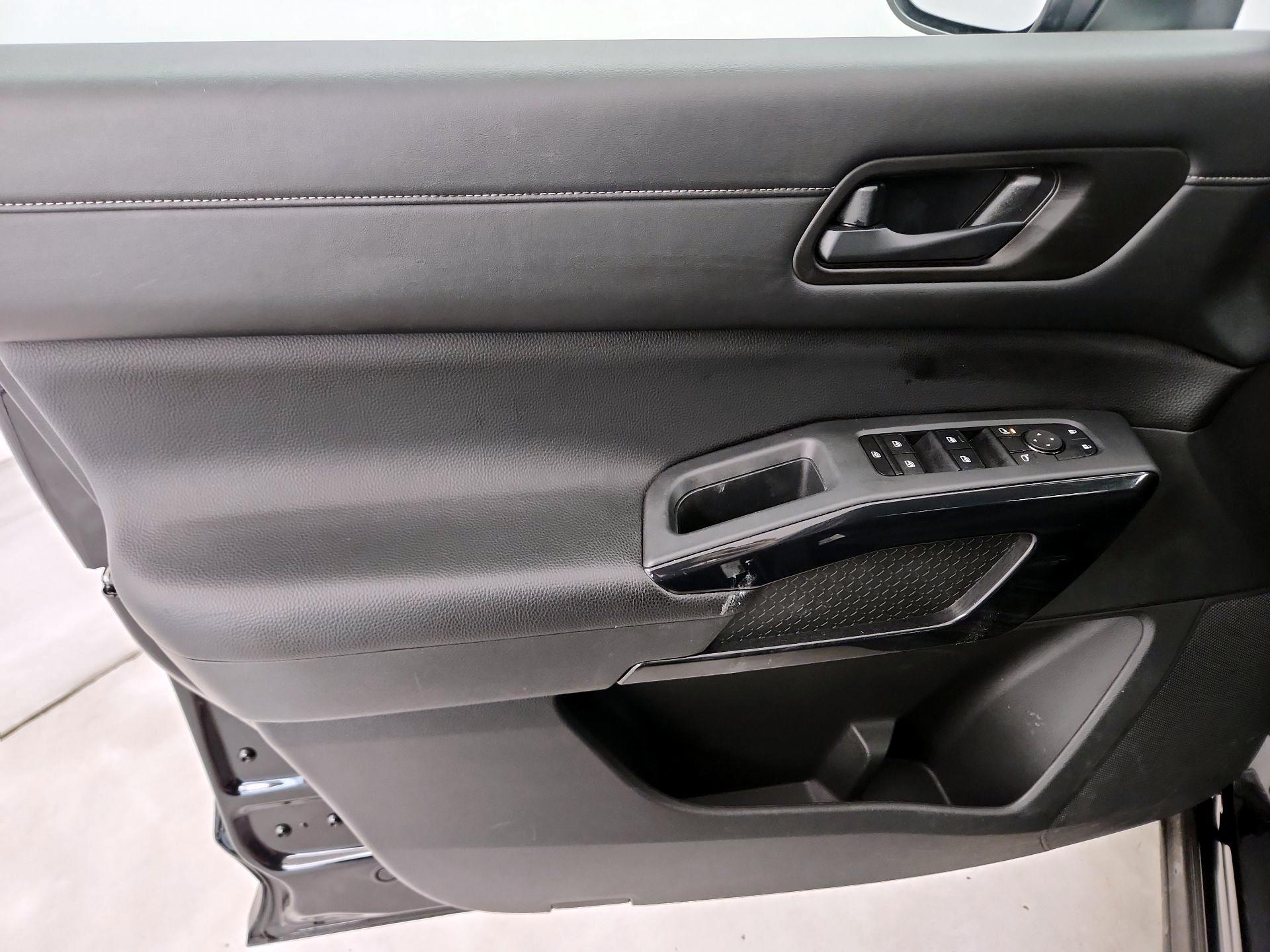 Thumbnail: 2024 Nissan Pathfinder - 12