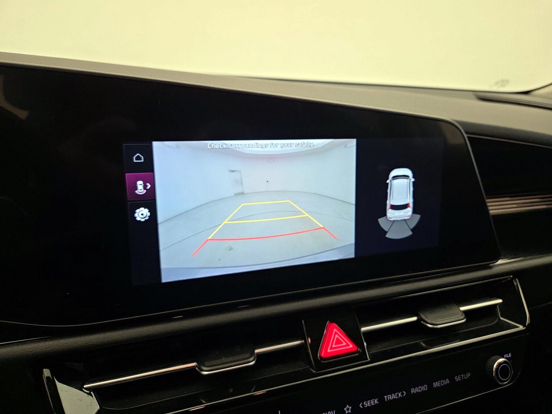 Thumbnail: 2023 Kia Niro - 15