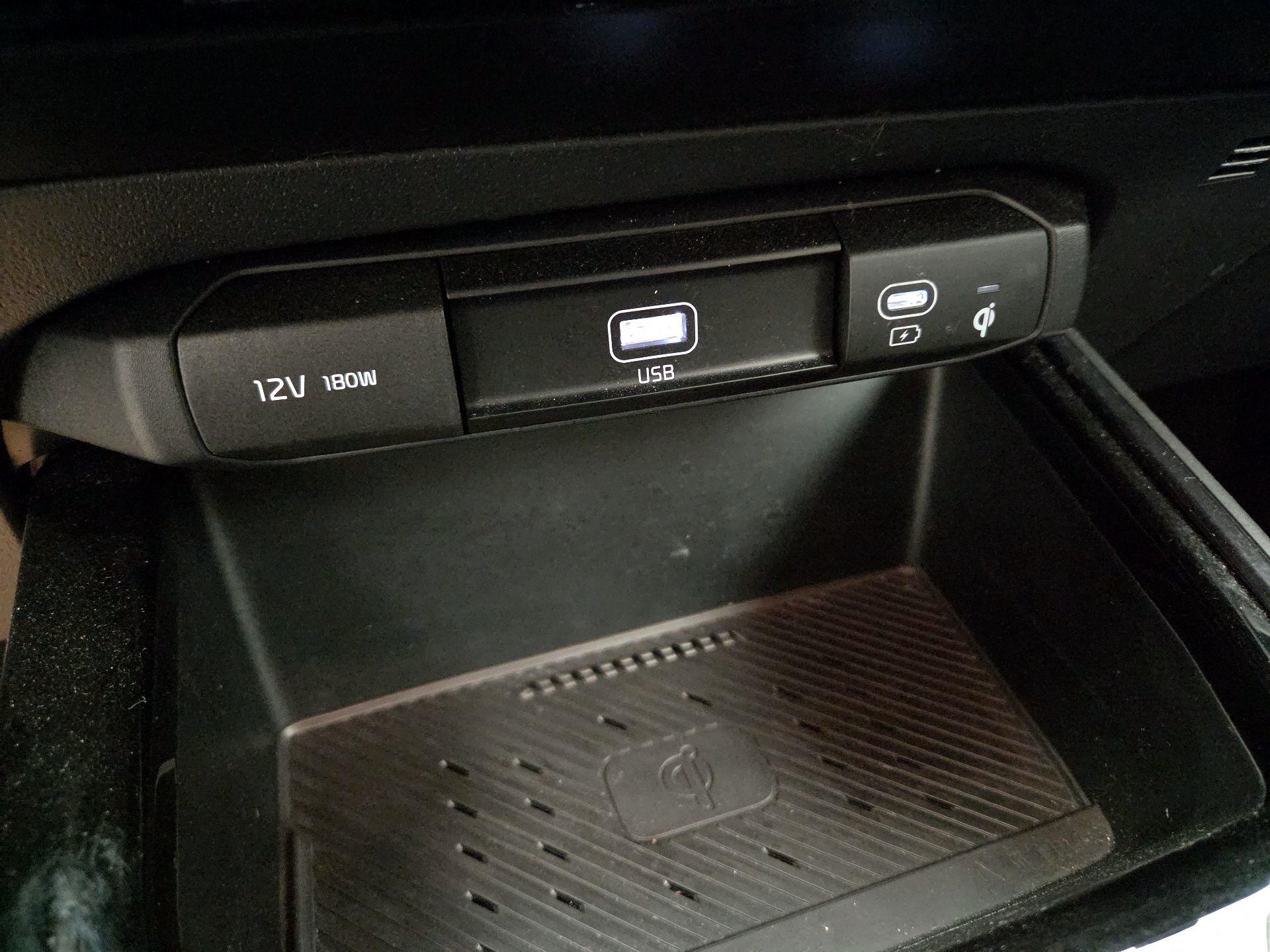 Thumbnail: 2023 Kia Niro - 19