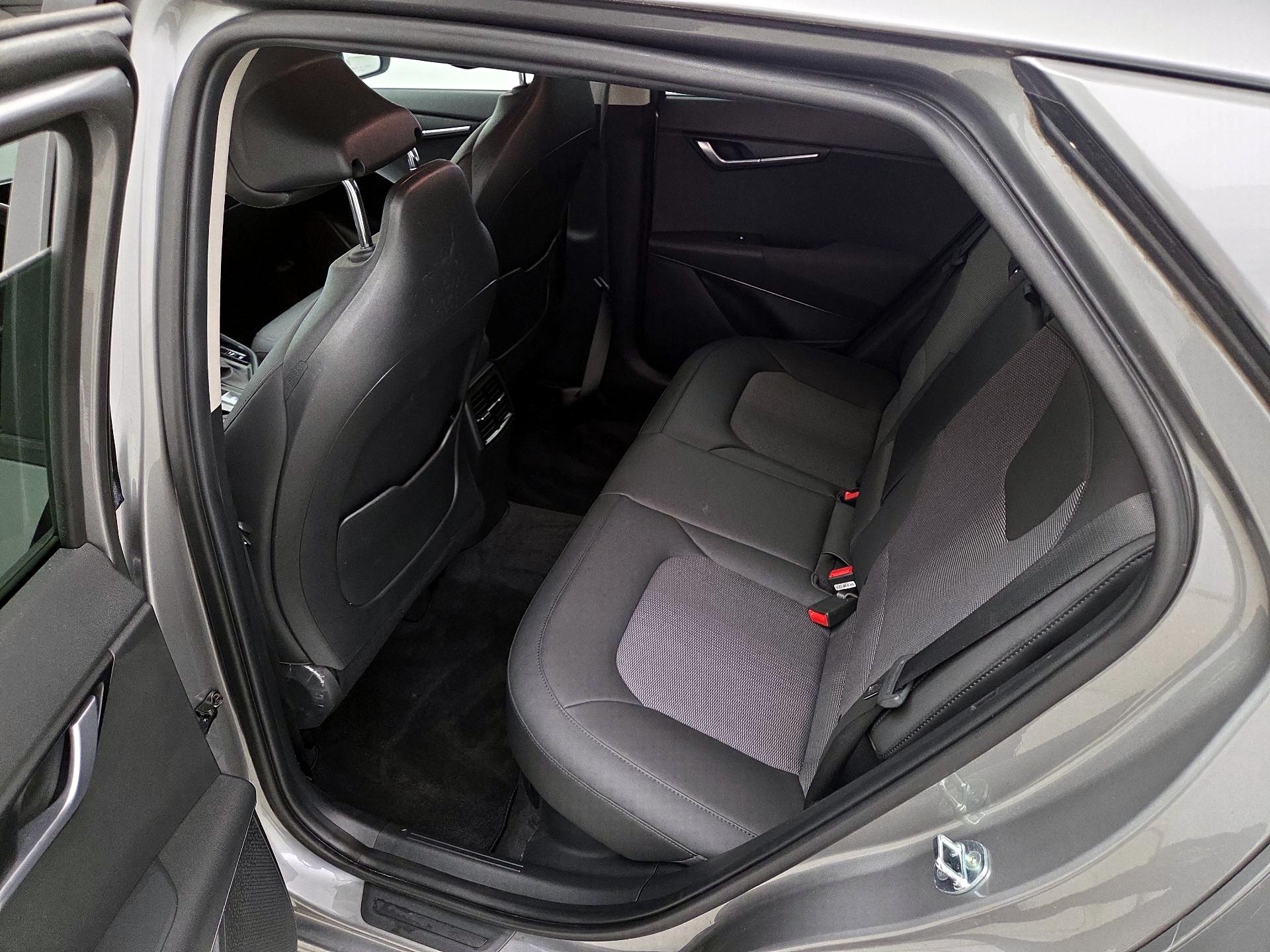 Thumbnail: 2023 Kia Niro - 20