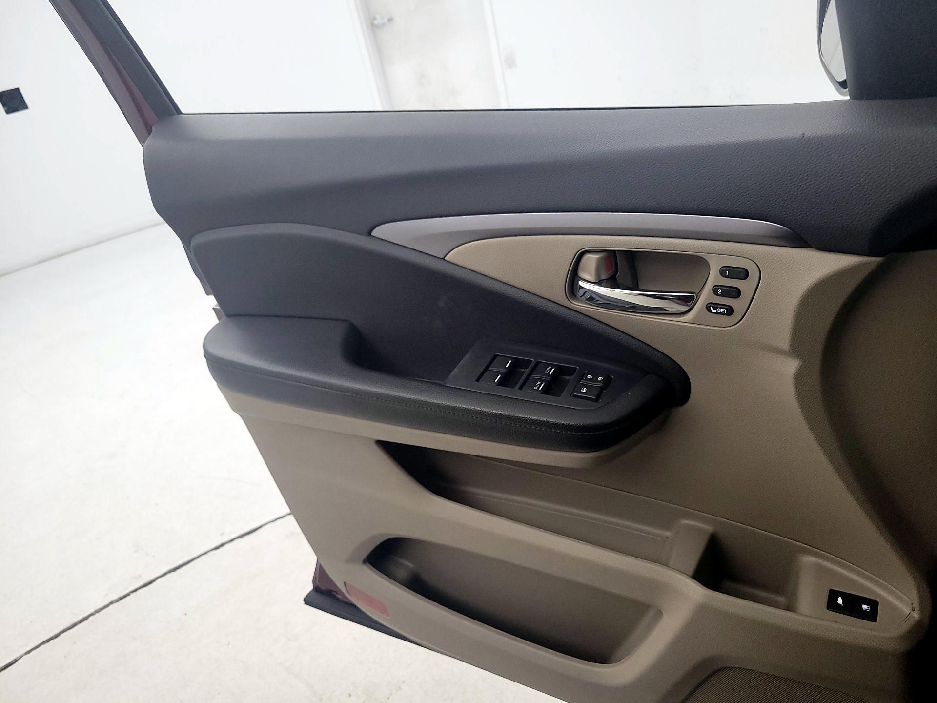 Thumbnail: 2022 Honda Pilot - 12