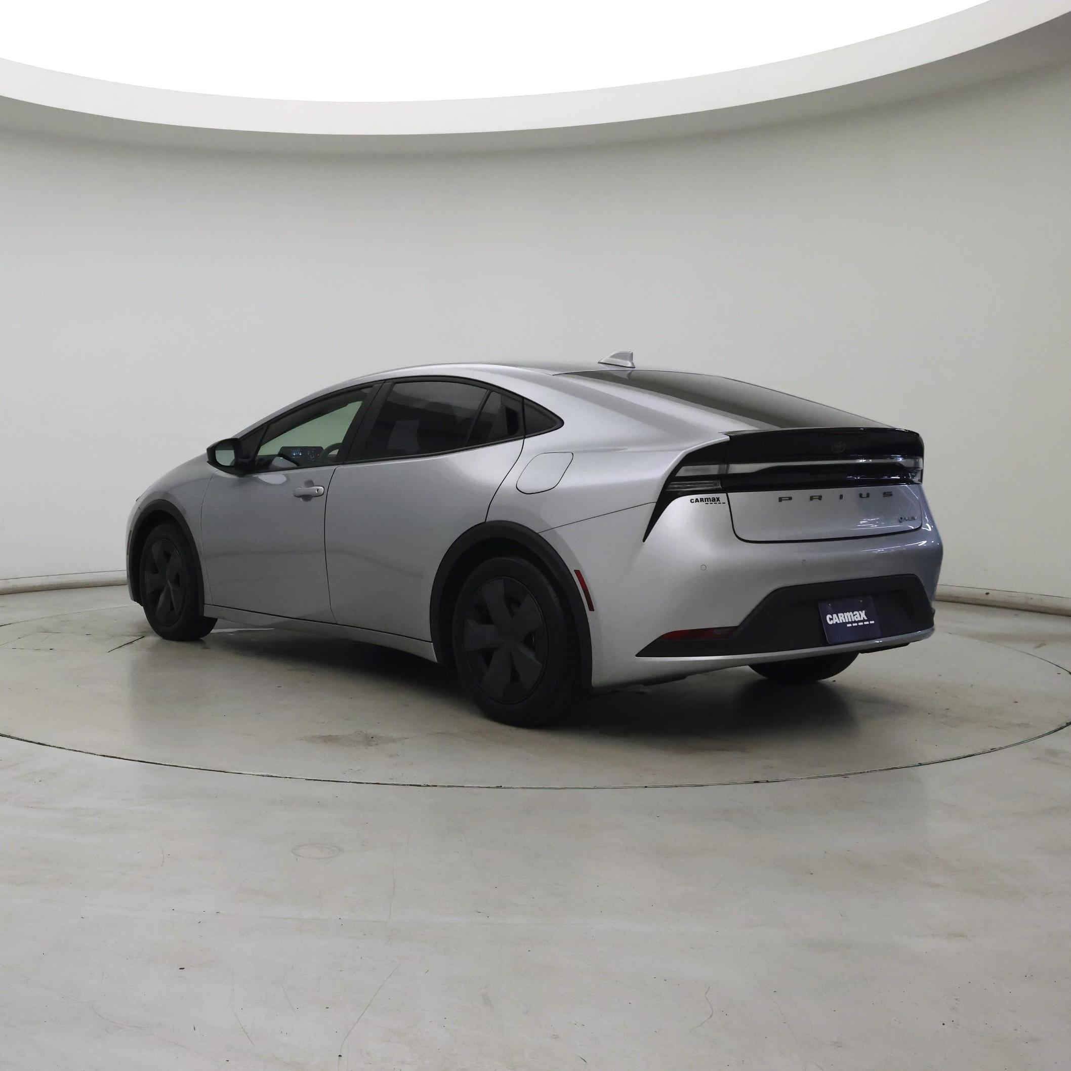 Thumbnail: 2025 Toyota Prius - 2