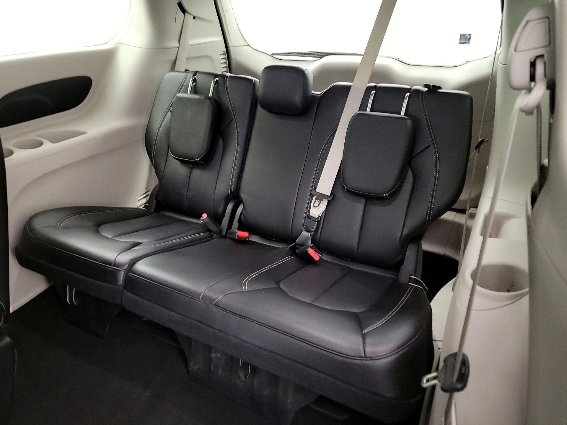 Thumbnail: 2023 Chrysler Pacifica - 20