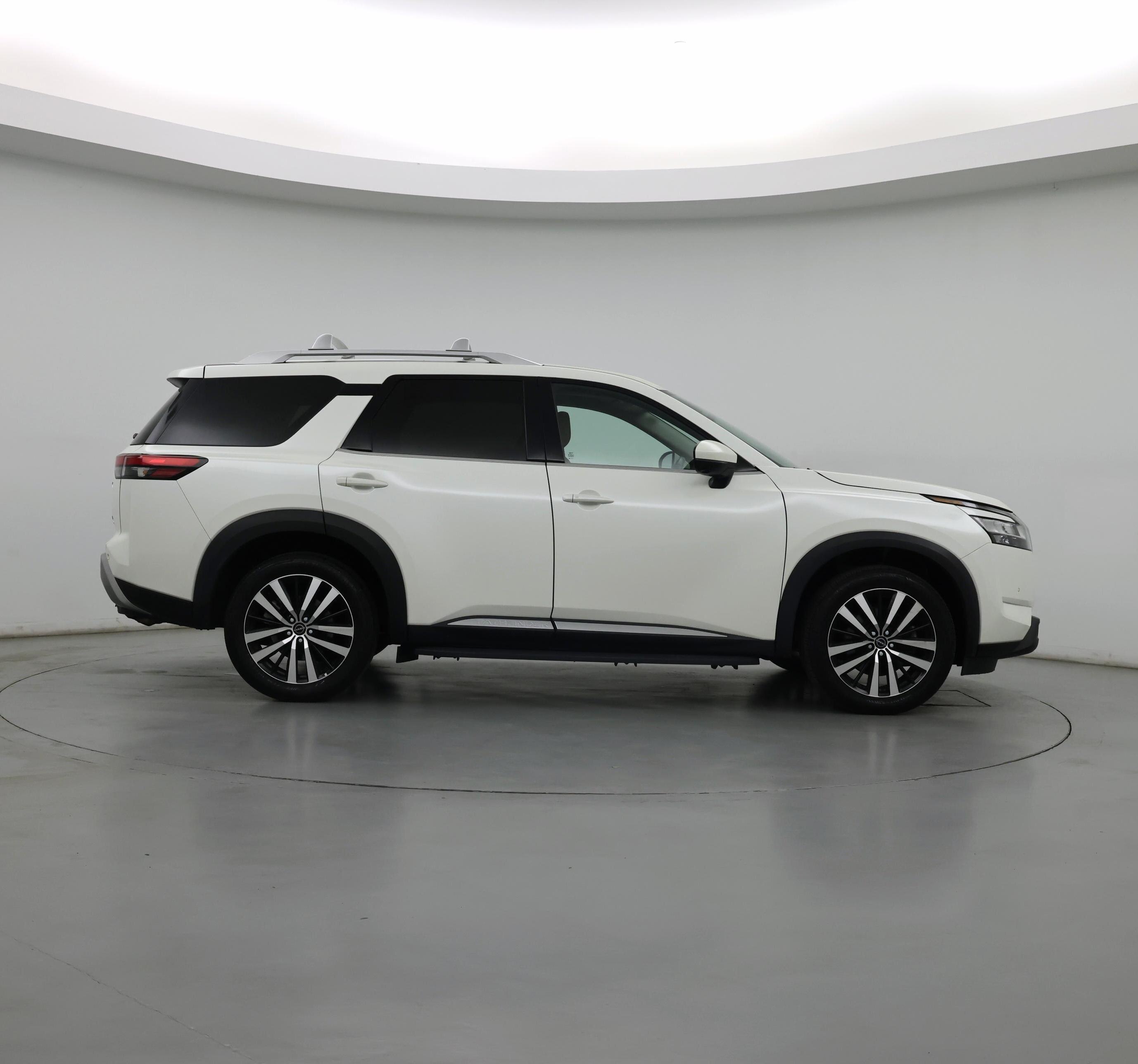Thumbnail: 2023 Nissan Pathfinder - 7