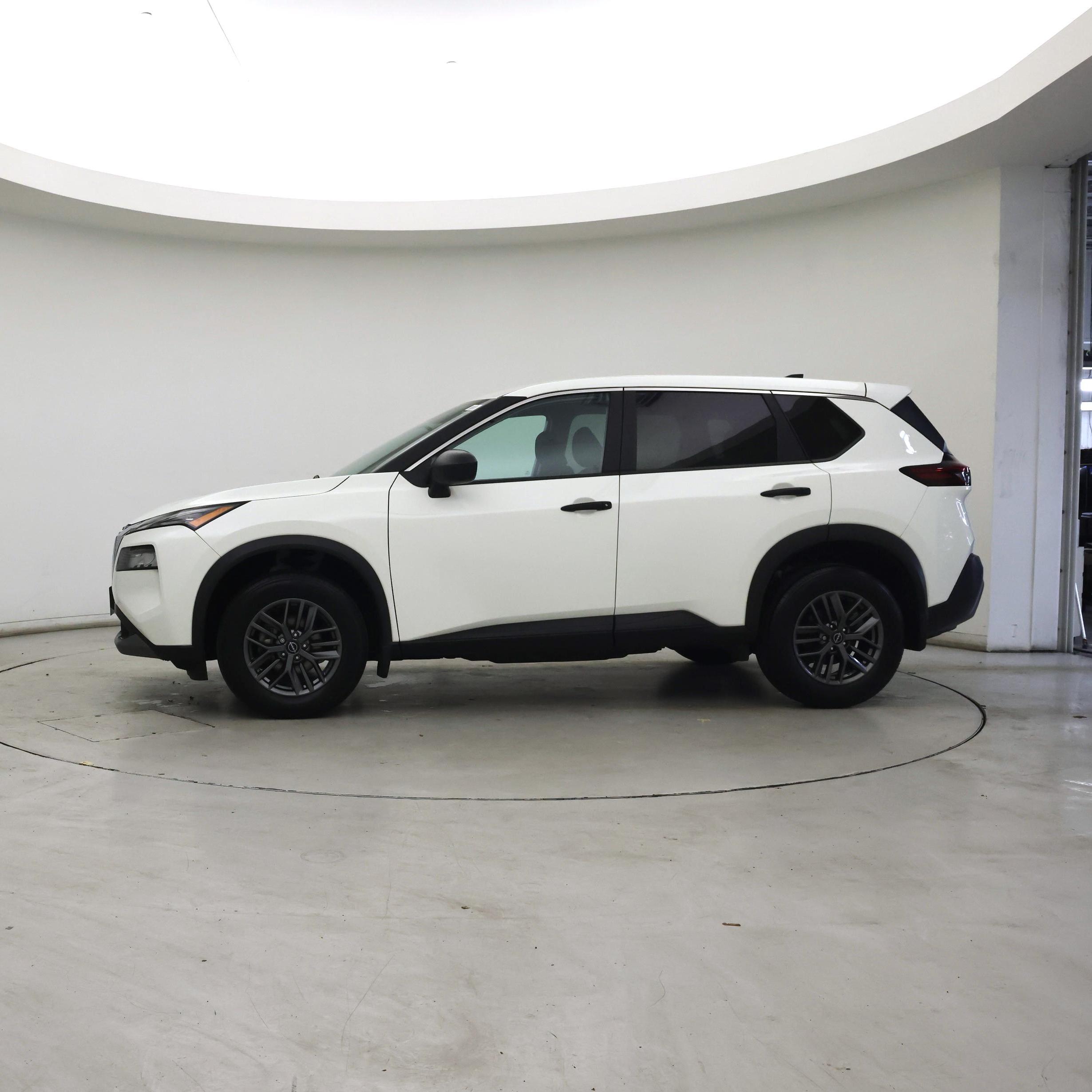 Thumbnail: 2023 Nissan Rogue - 3