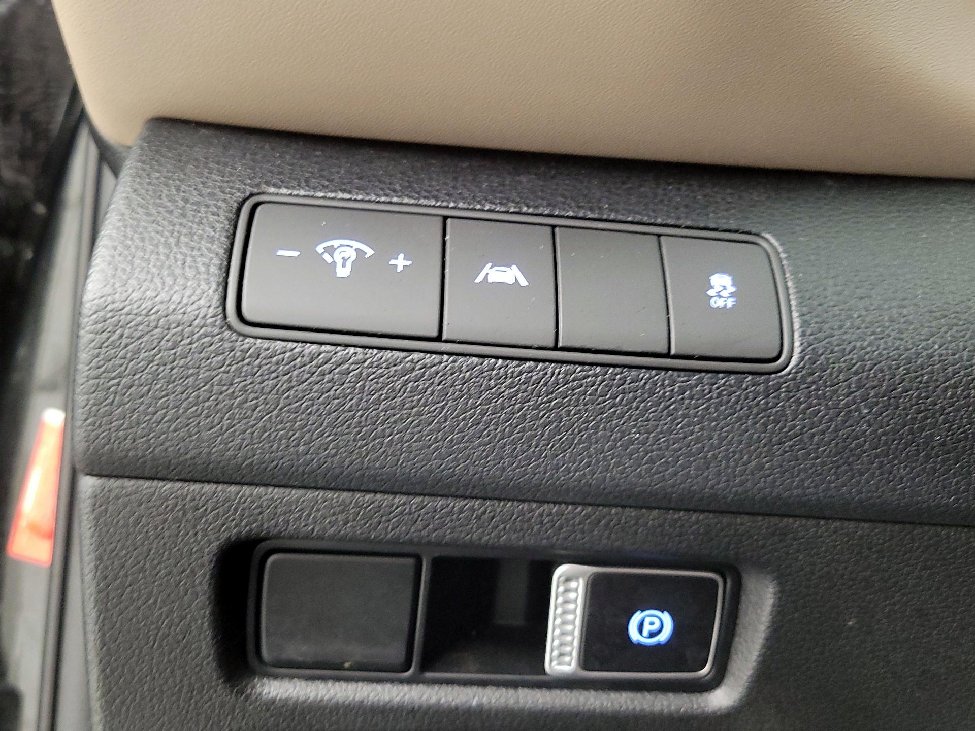 Thumbnail: 2023 Hyundai Santa Fe - 13