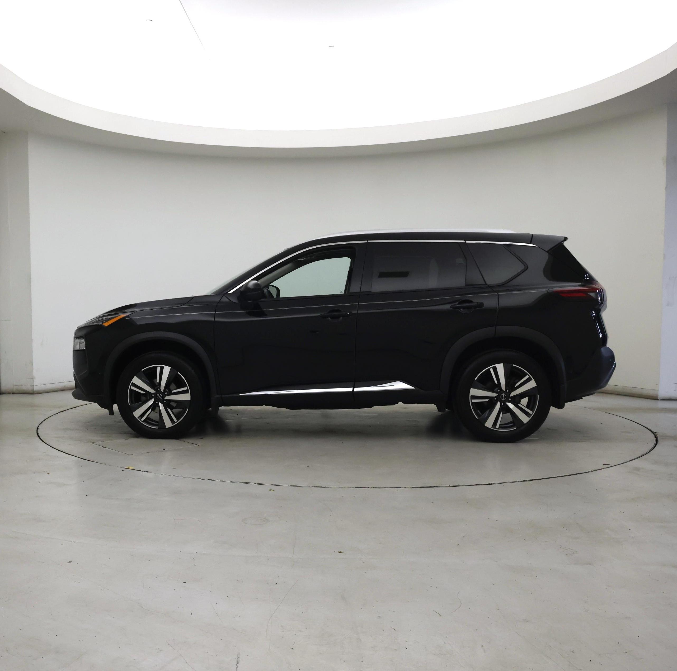 Thumbnail: 2023 Nissan Rogue - 3