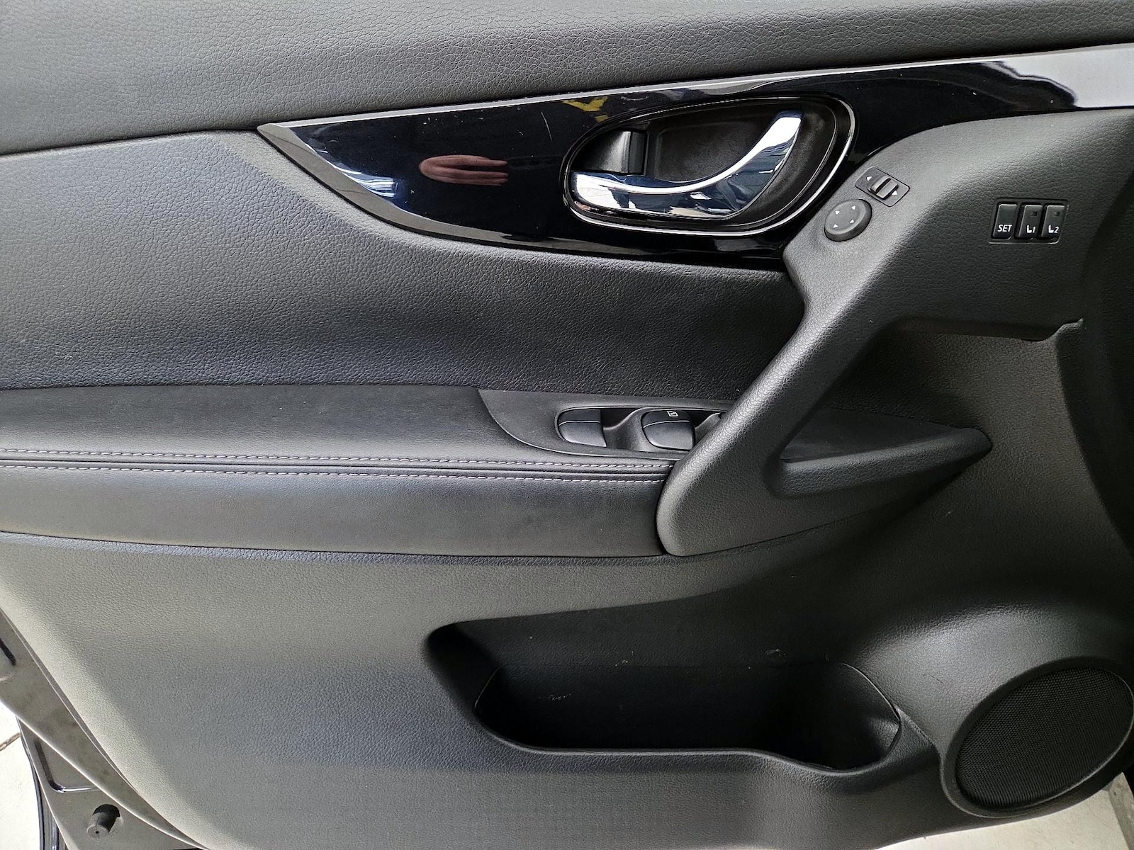2022 Nissan Rogue Sport SL - Photo 13