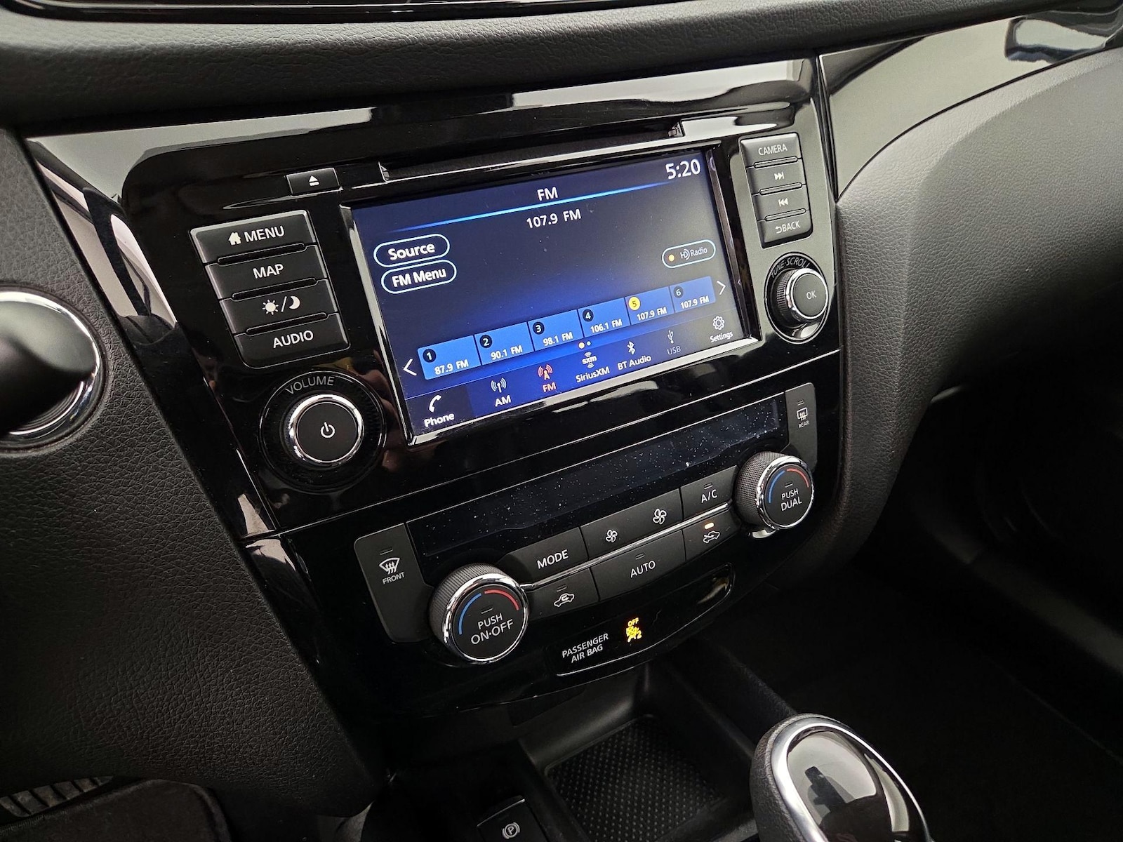 2022 Nissan Rogue Sport SL - Photo 16