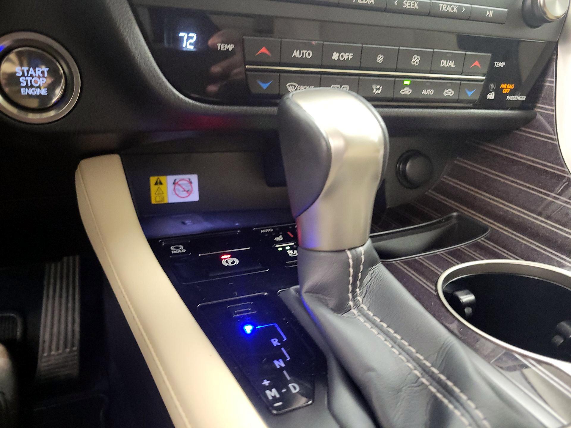 Thumbnail: 2022 Lexus RX - 18