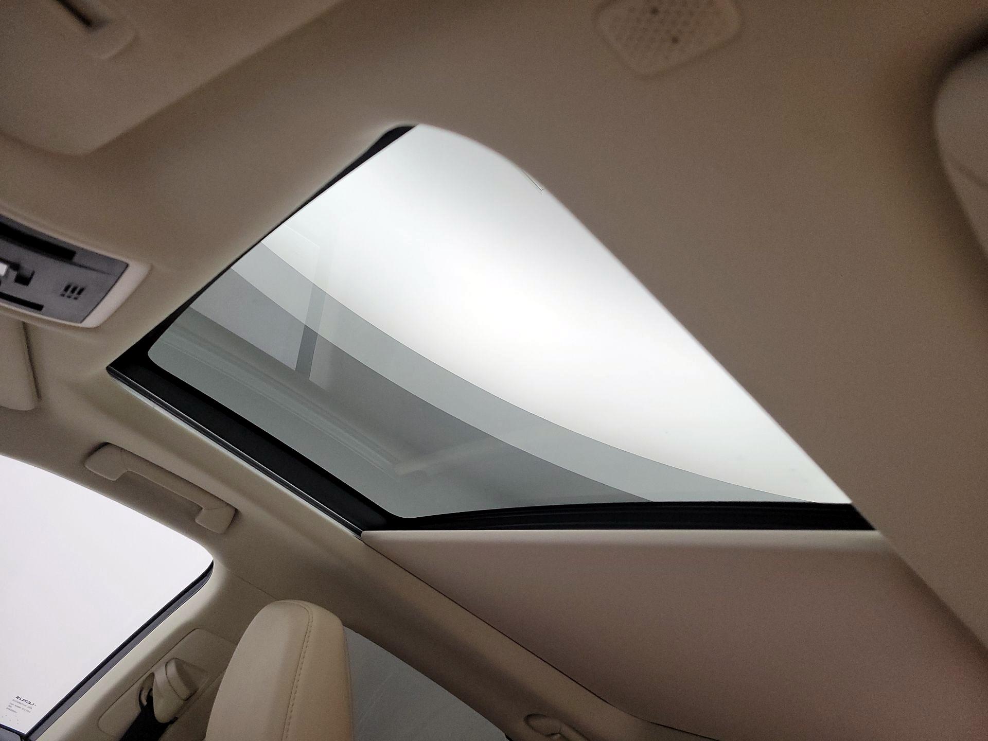 Thumbnail: 2022 Lexus RX - 19