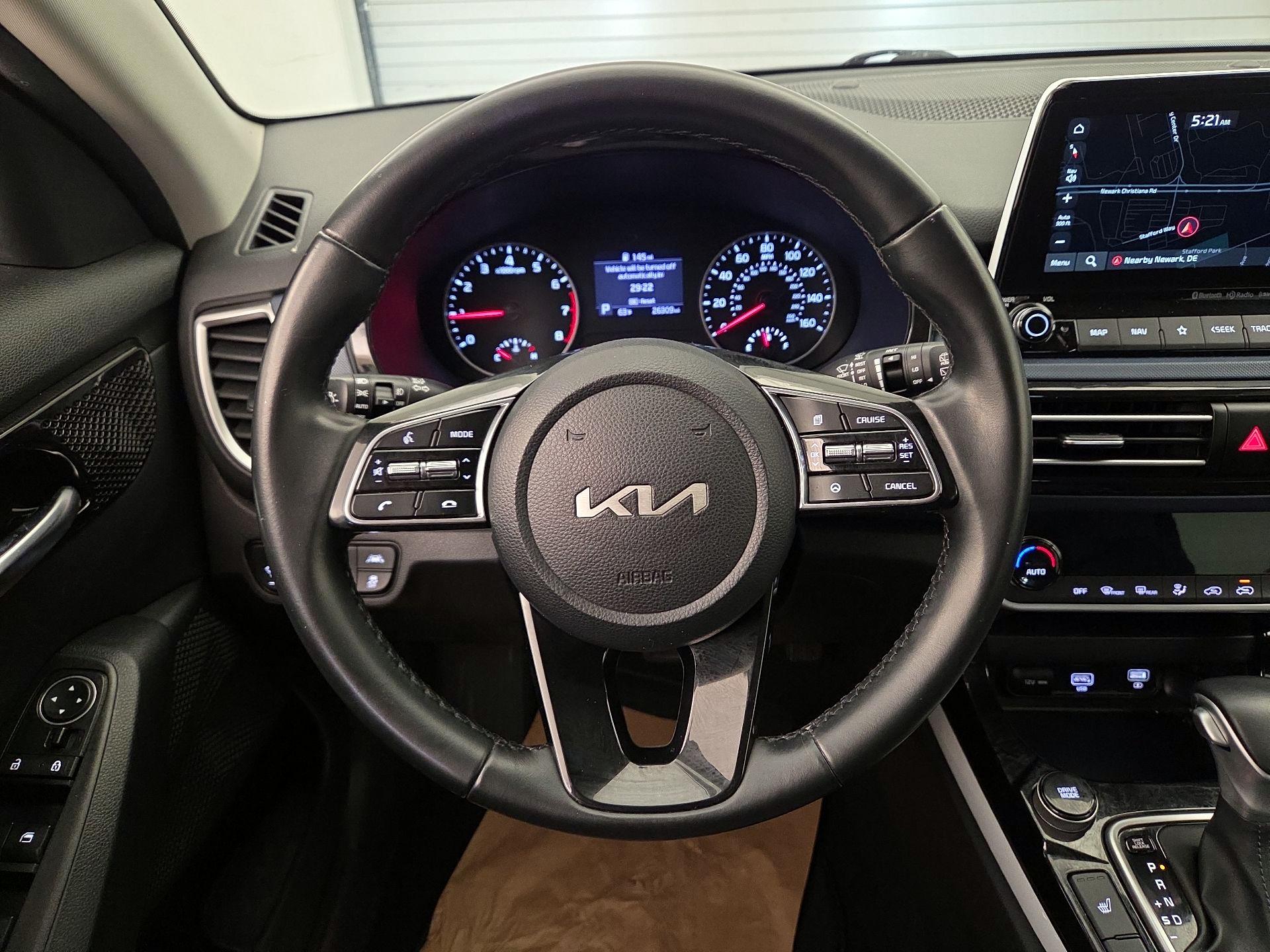 Thumbnail: 2023 Kia Seltos - 10