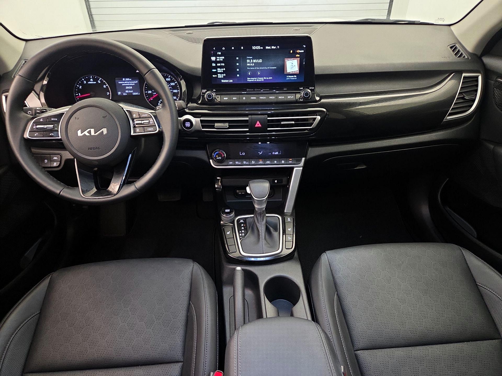 Thumbnail: 2023 Kia Seltos - 9