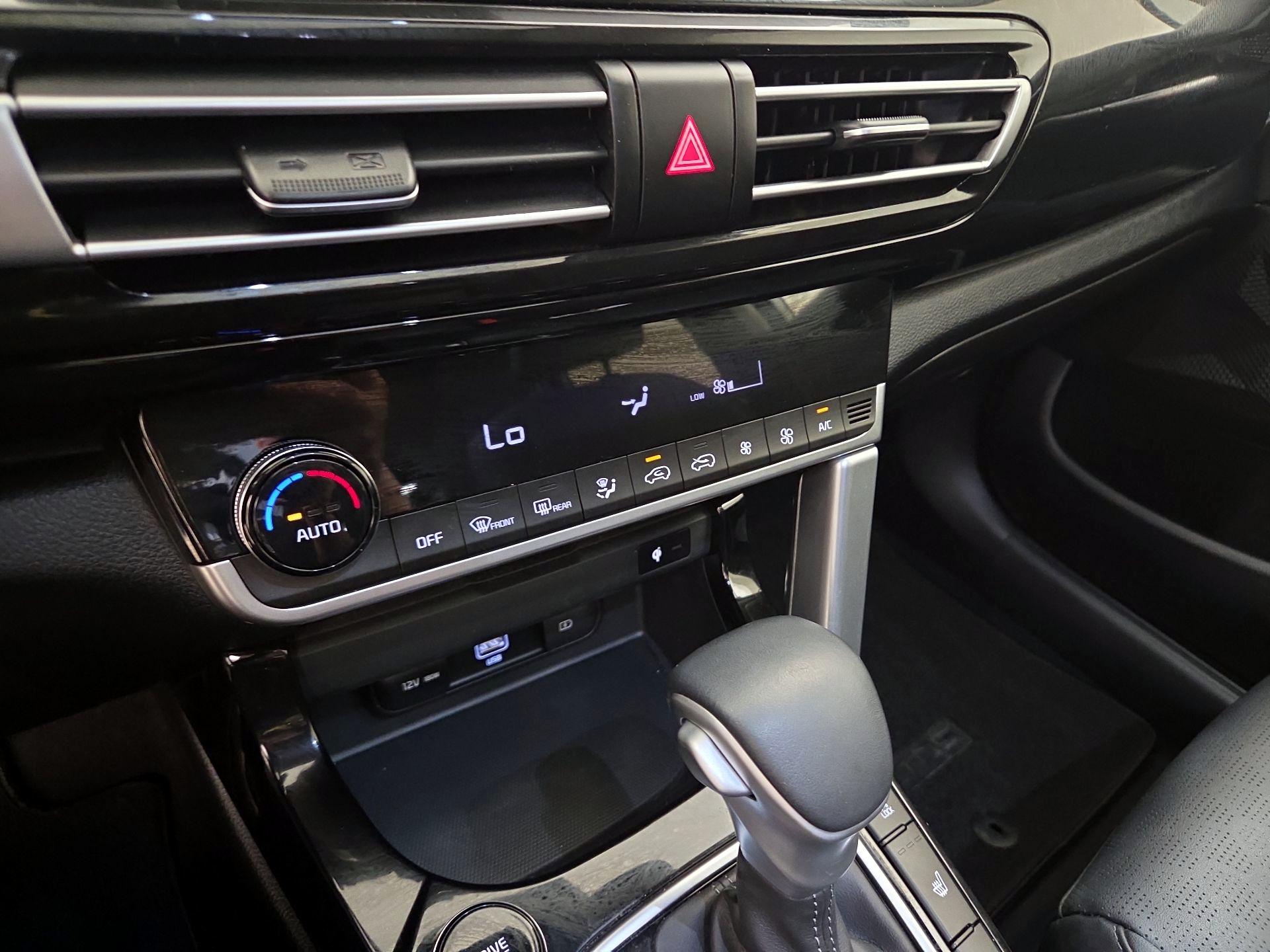 Thumbnail: 2023 Kia Seltos - 16