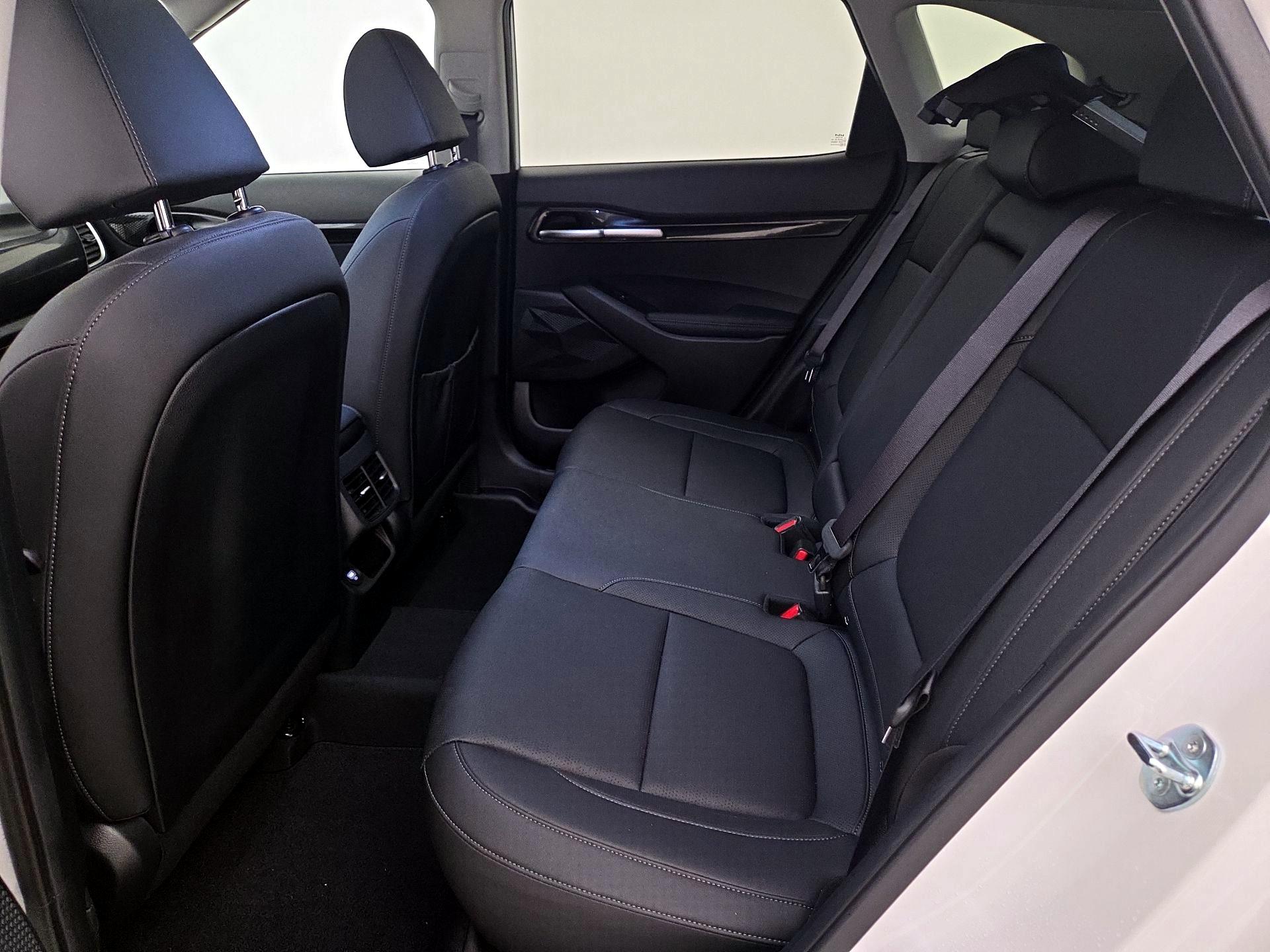 Thumbnail: 2023 Kia Seltos - 20