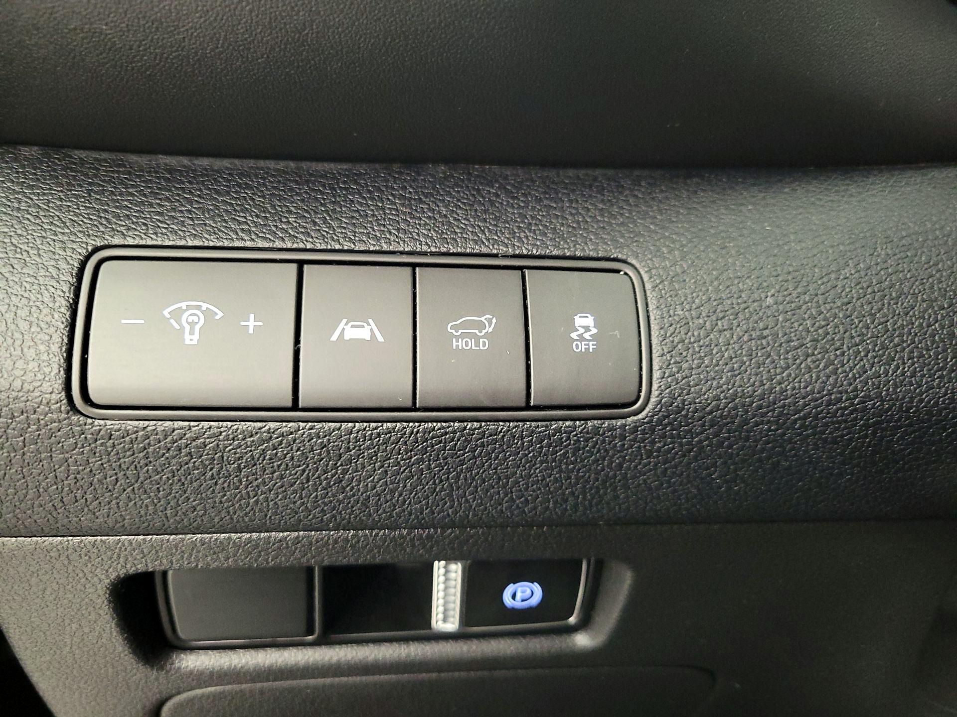 Thumbnail: 2023 Hyundai Santa Fe - 13