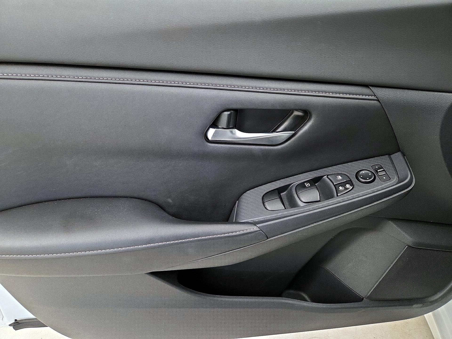 Thumbnail: 2023 Nissan Sentra - 12