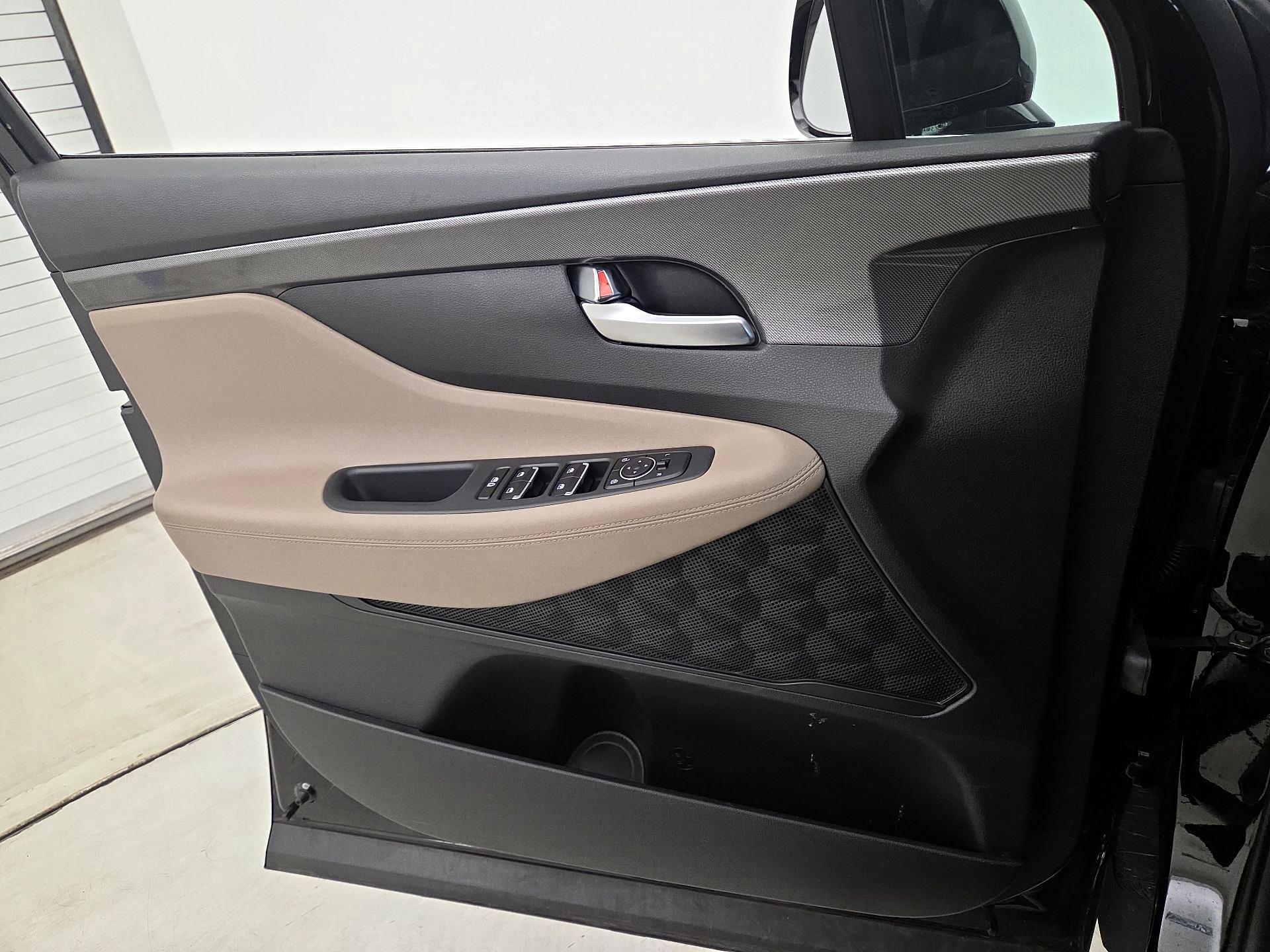 Thumbnail: 2023 Hyundai Santa Fe - 12