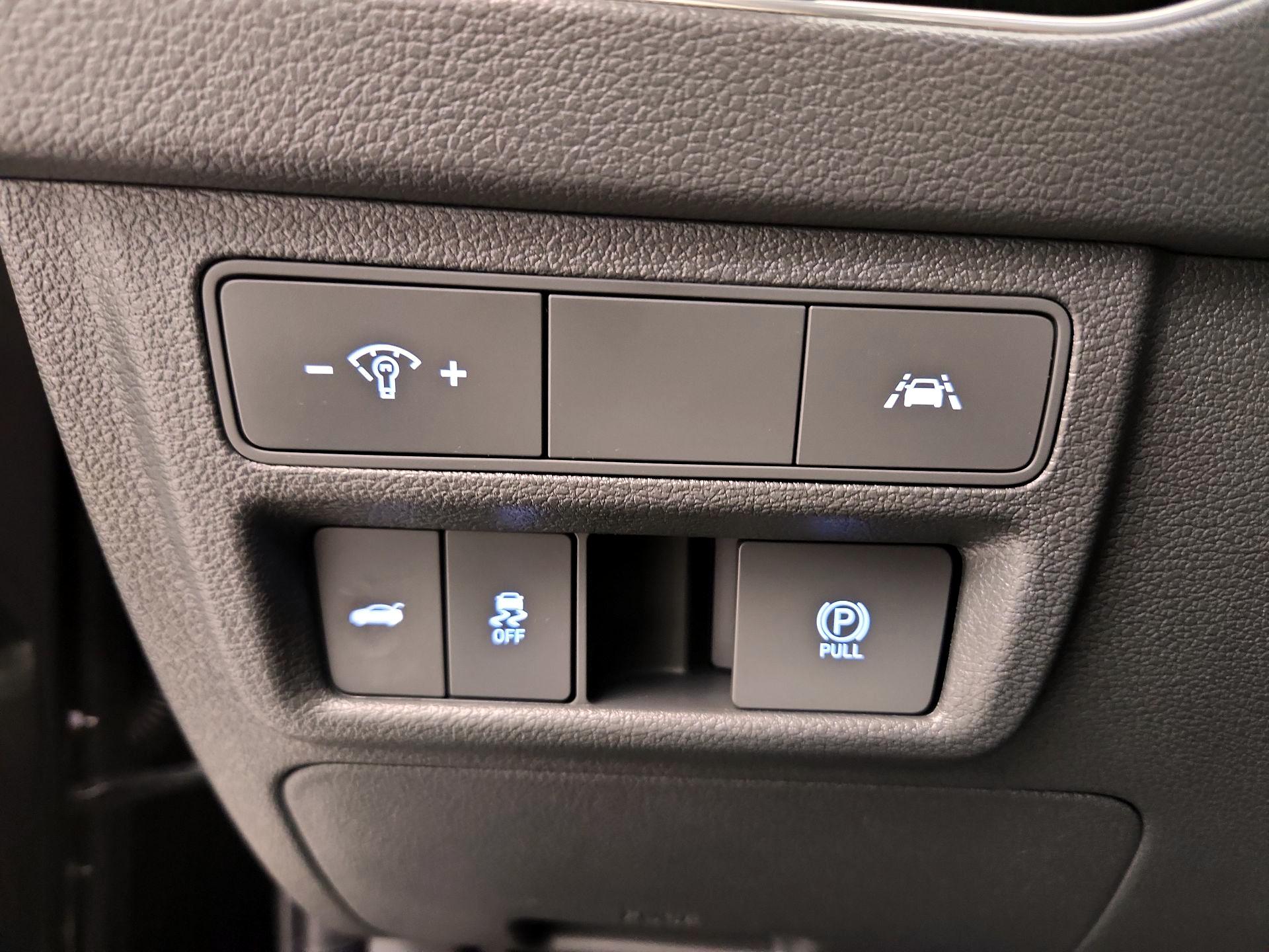 Thumbnail: 2023 Hyundai Sonata - 13