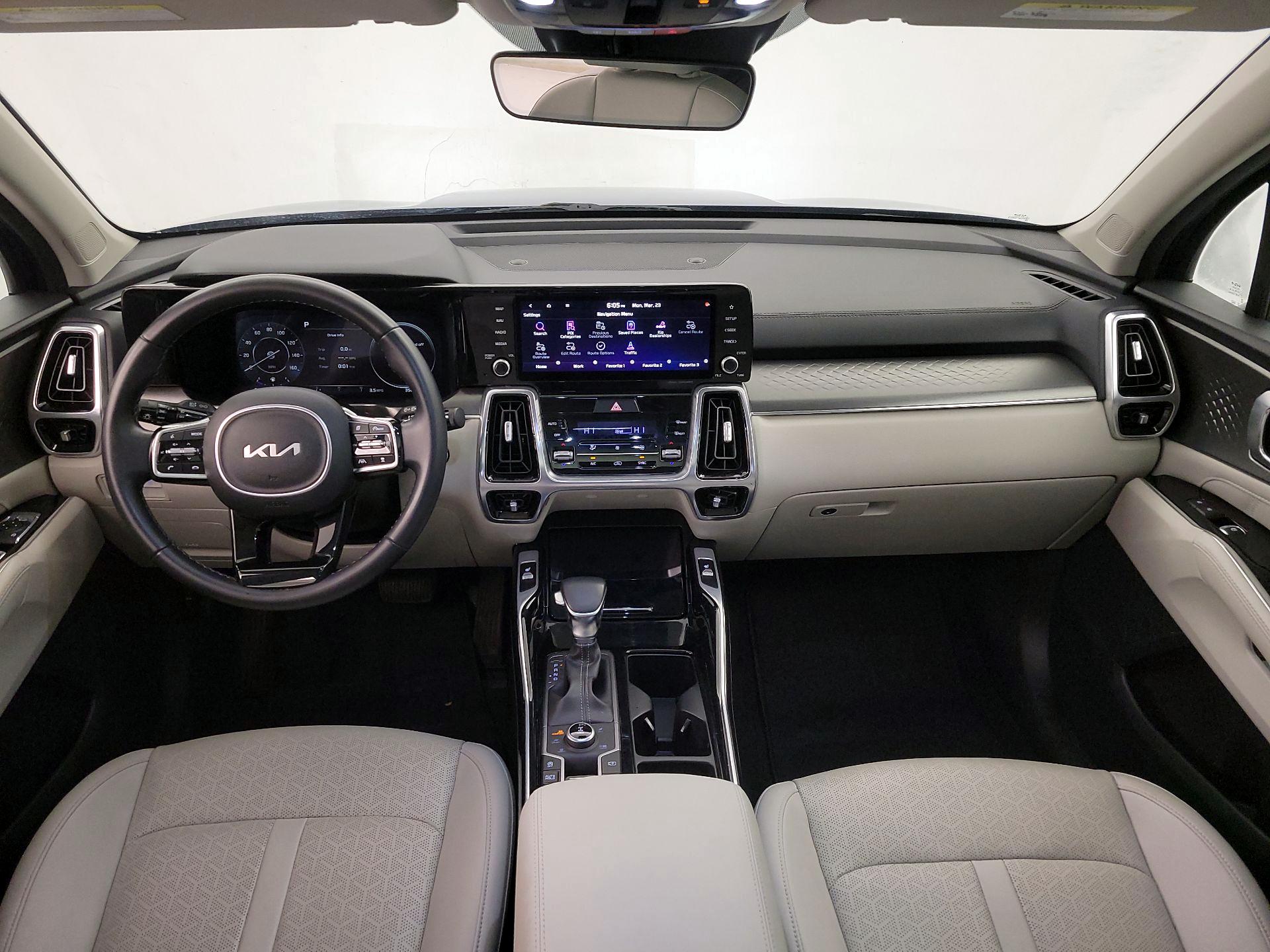 Thumbnail: 2023 Kia Sorento - 9