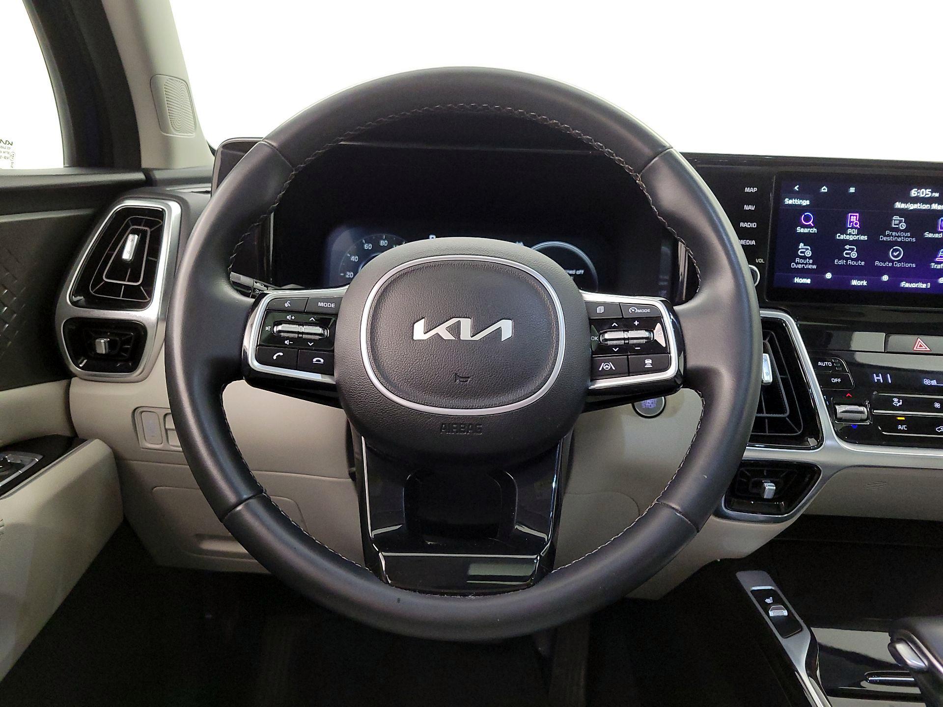 Thumbnail: 2023 Kia Sorento - 10