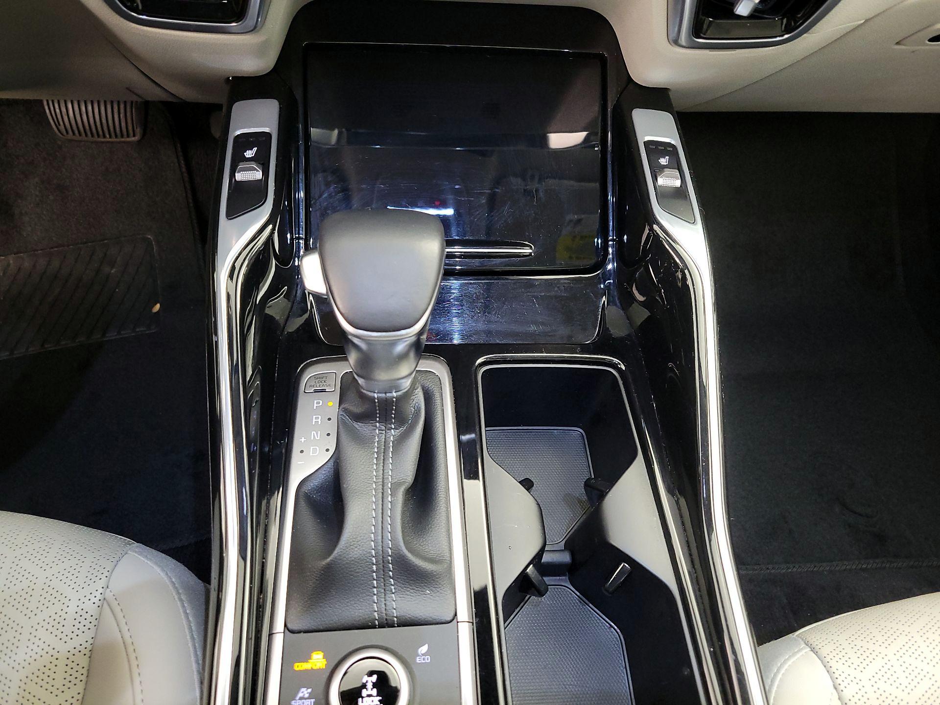 Thumbnail: 2023 Kia Sorento - 18