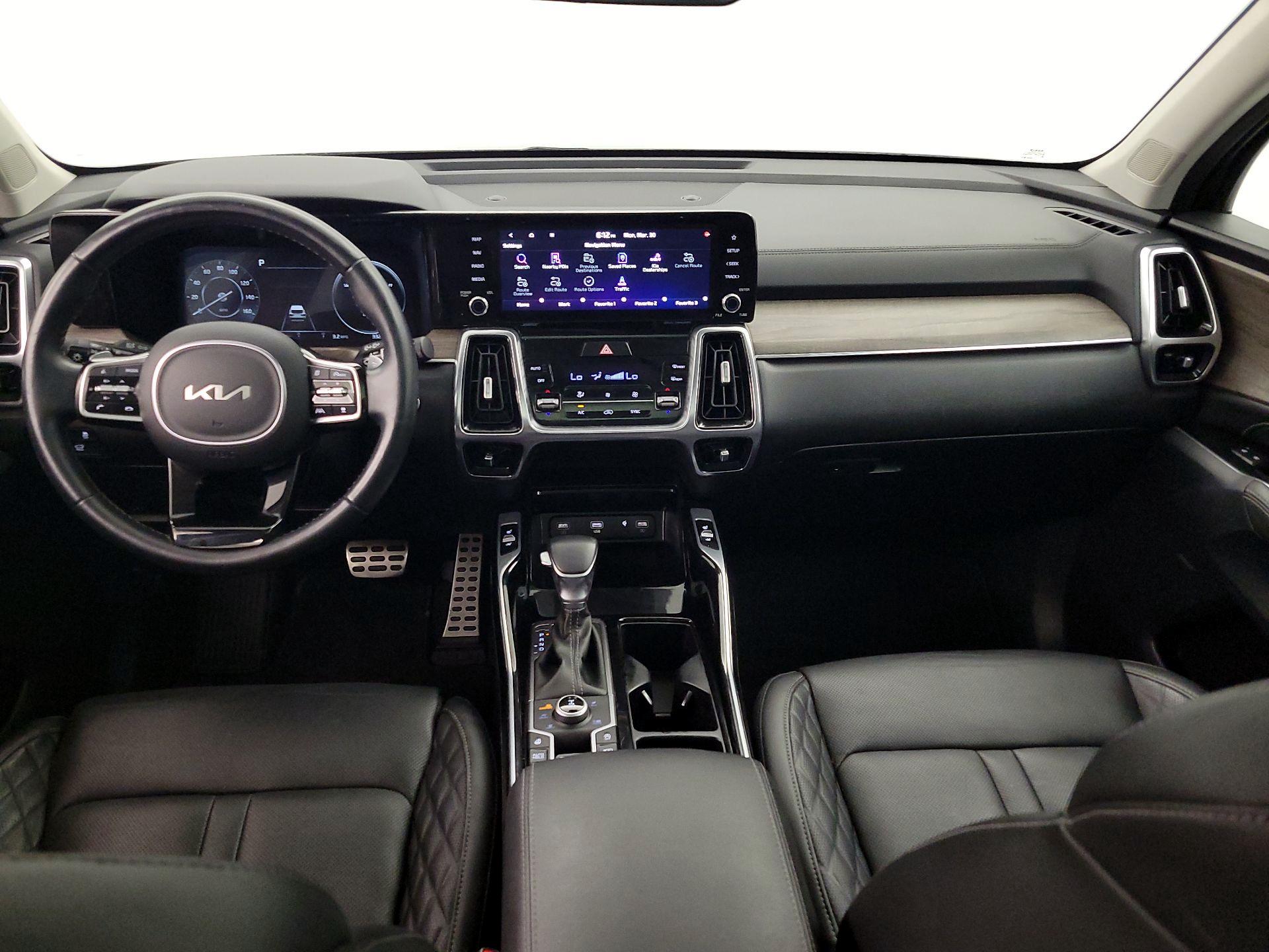 Thumbnail: 2023 Kia Sorento - 9