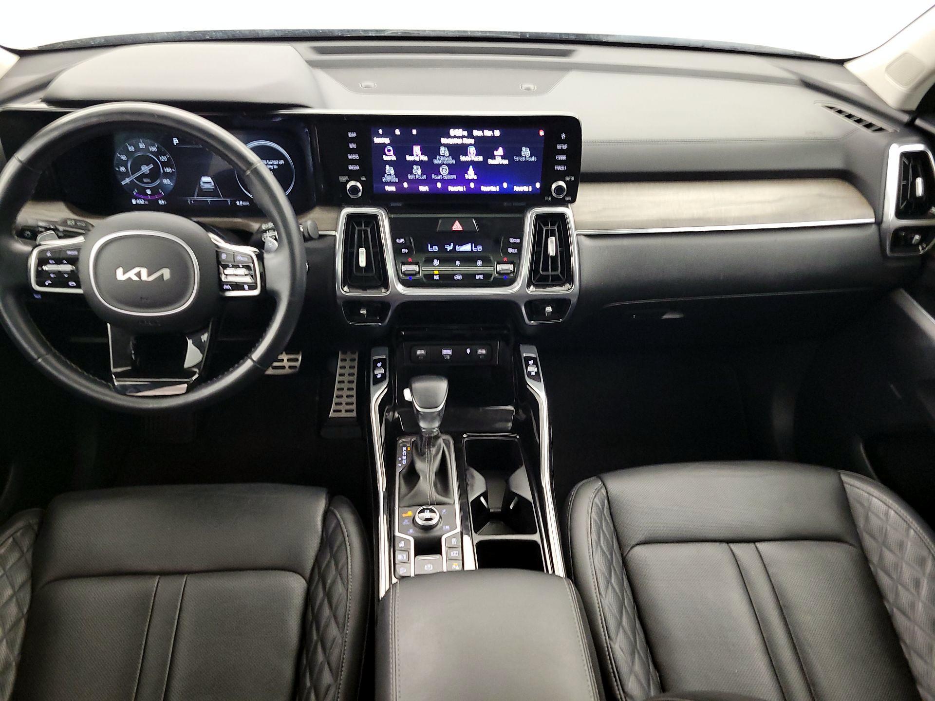 Thumbnail: 2023 Kia Sorento - 11