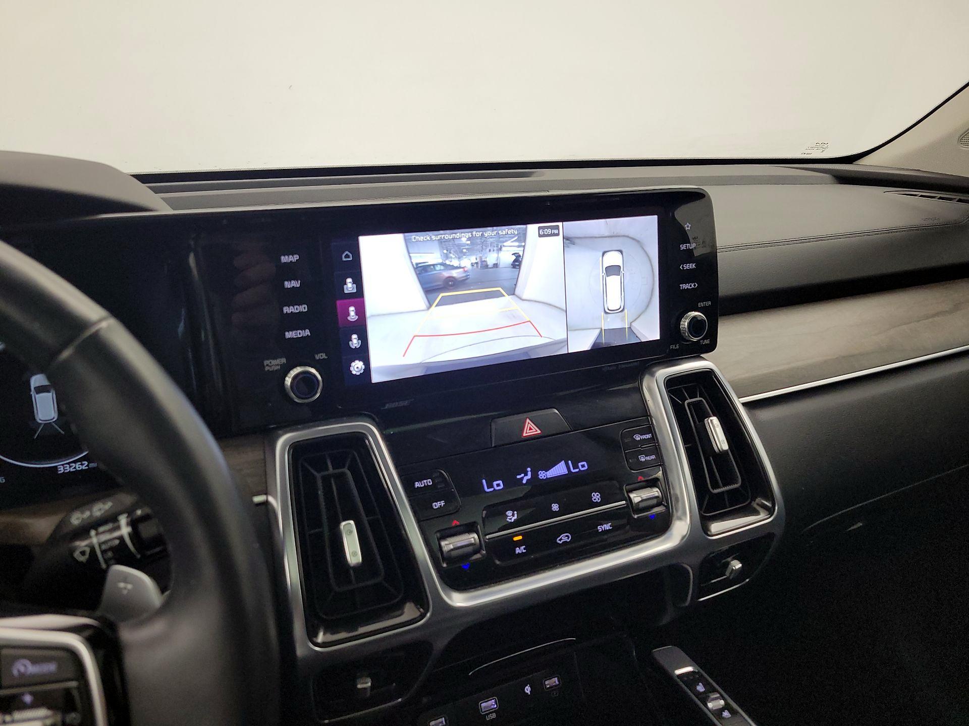 Thumbnail: 2023 Kia Sorento - 15