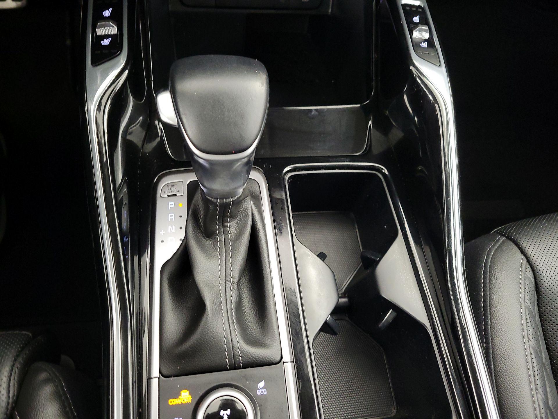 Thumbnail: 2023 Kia Sorento - 18