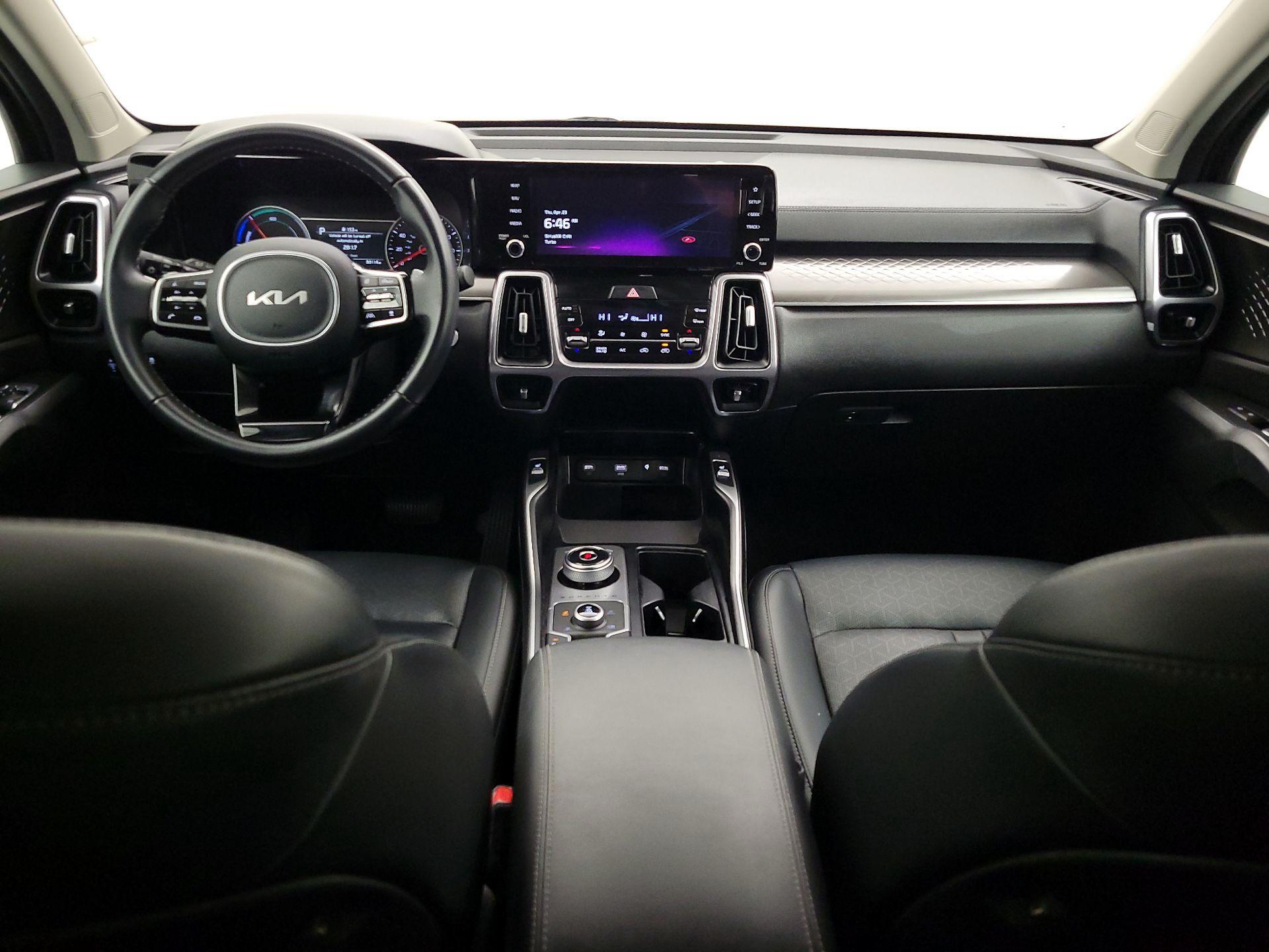 Thumbnail: 2023 Kia Sorento - 9