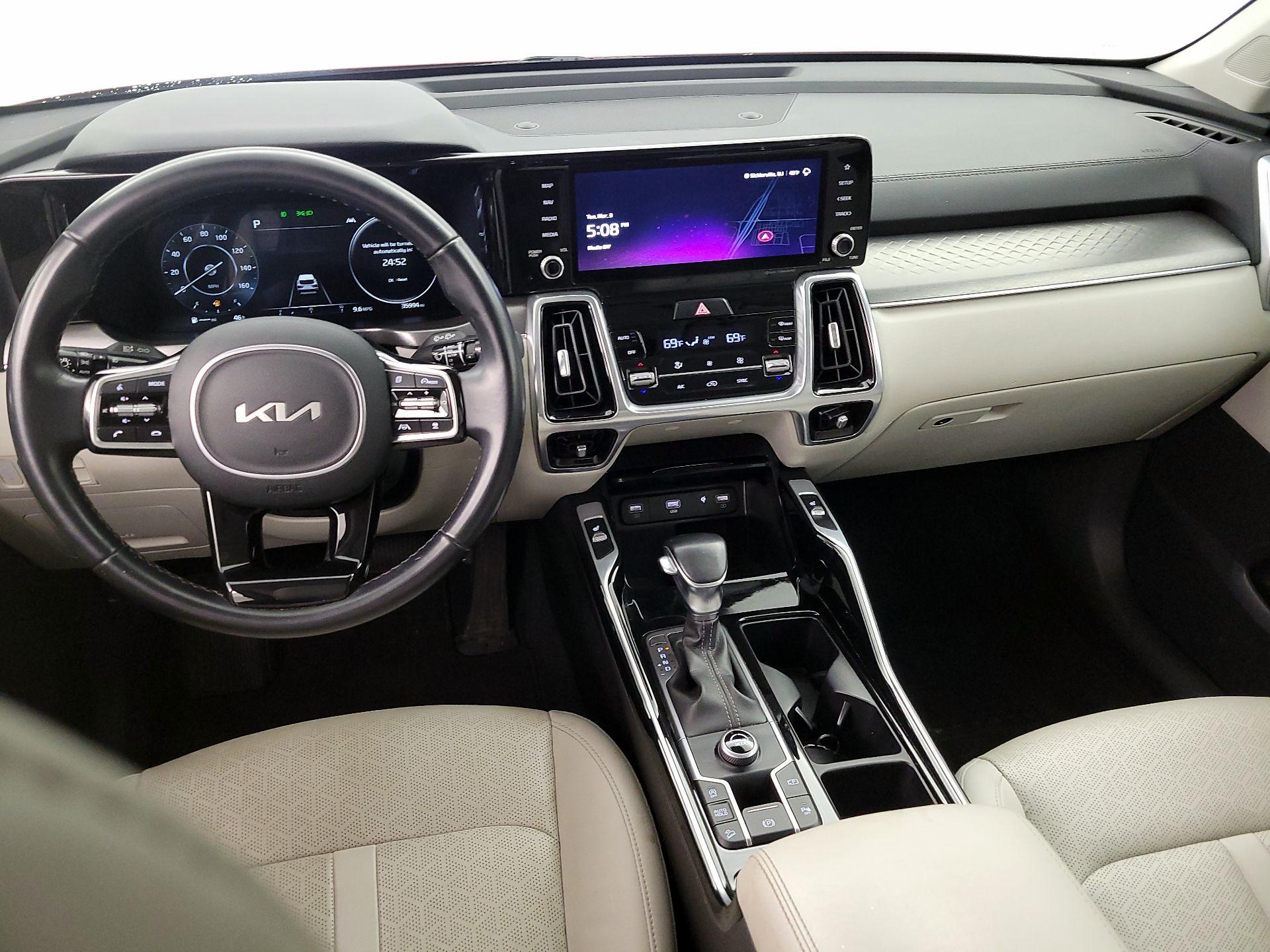 Thumbnail: 2023 Kia Sorento - 9