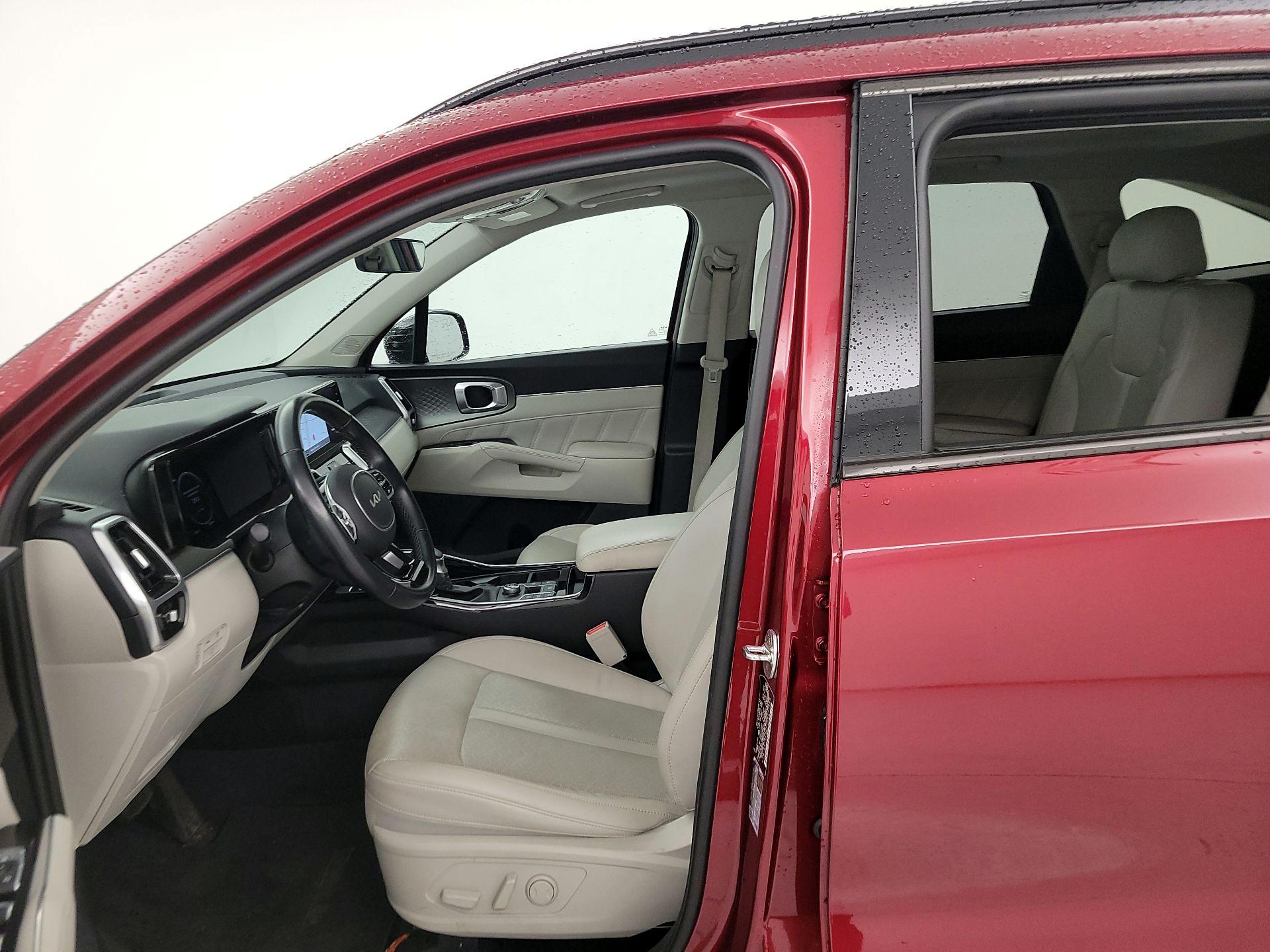 Thumbnail: 2023 Kia Sorento - 11